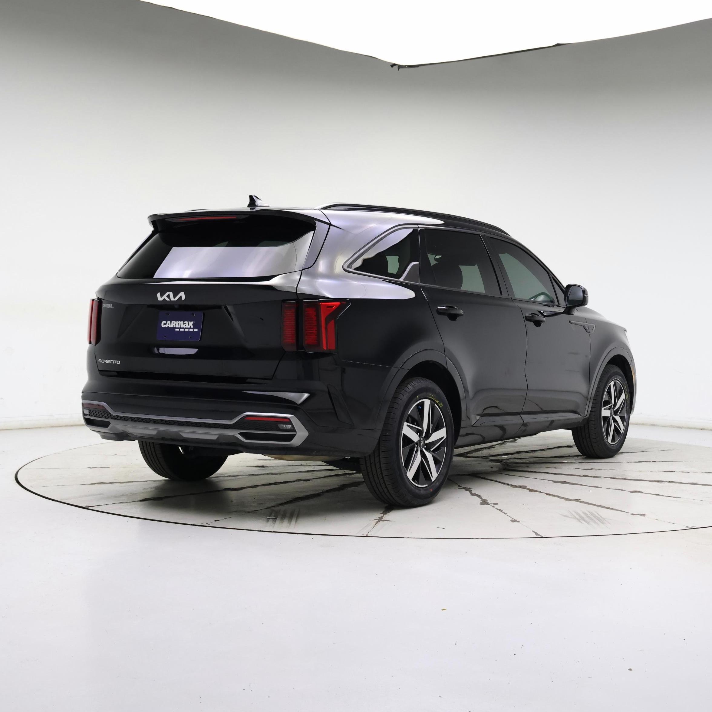 Thumbnail: 2023 Kia Sorento - 8