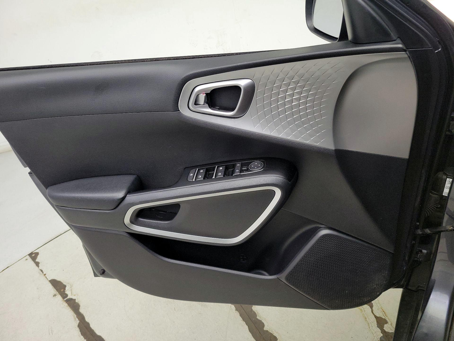 Thumbnail: 2021 Kia Soul - 12