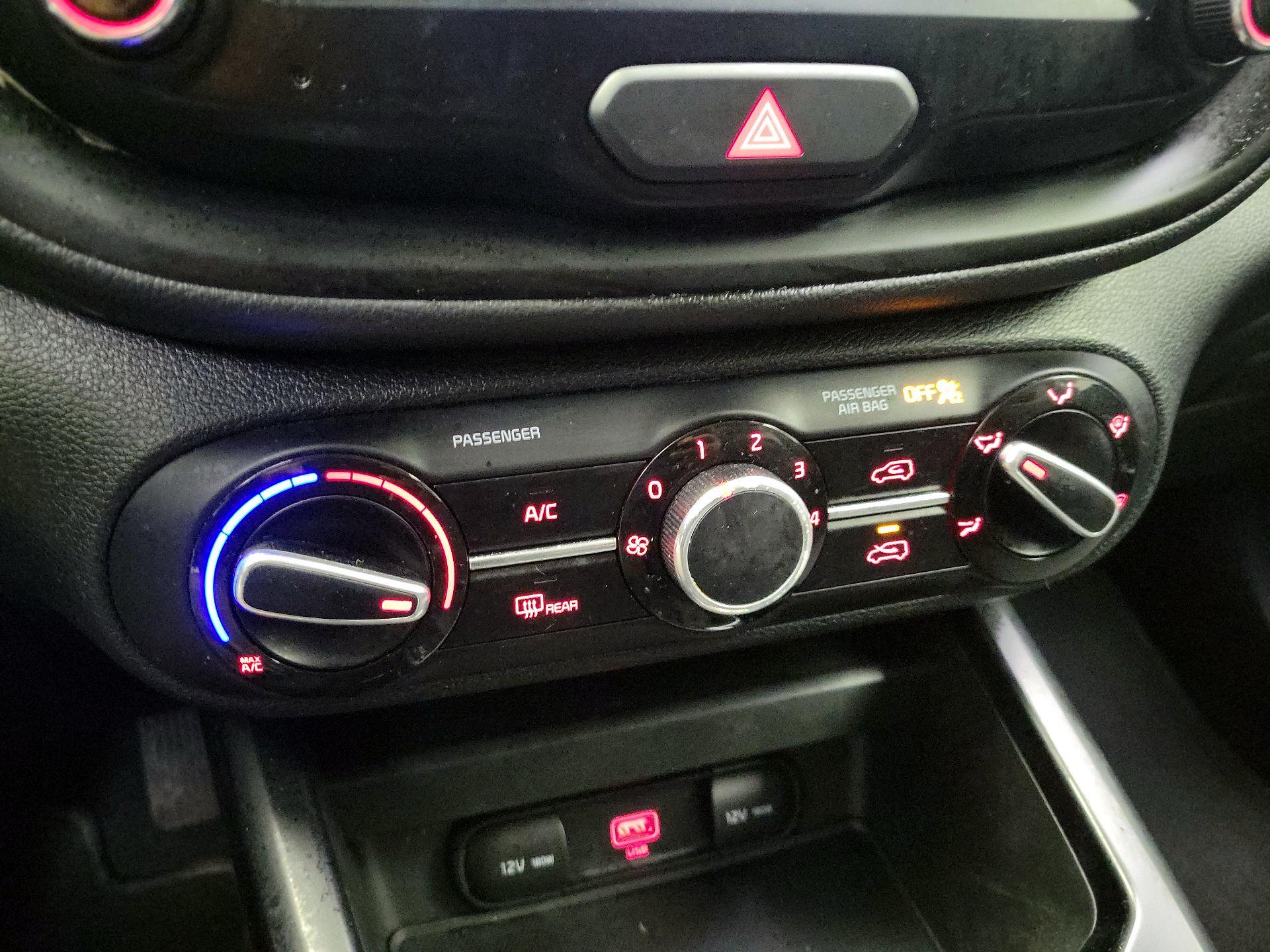 Thumbnail: 2021 Kia Soul - 16