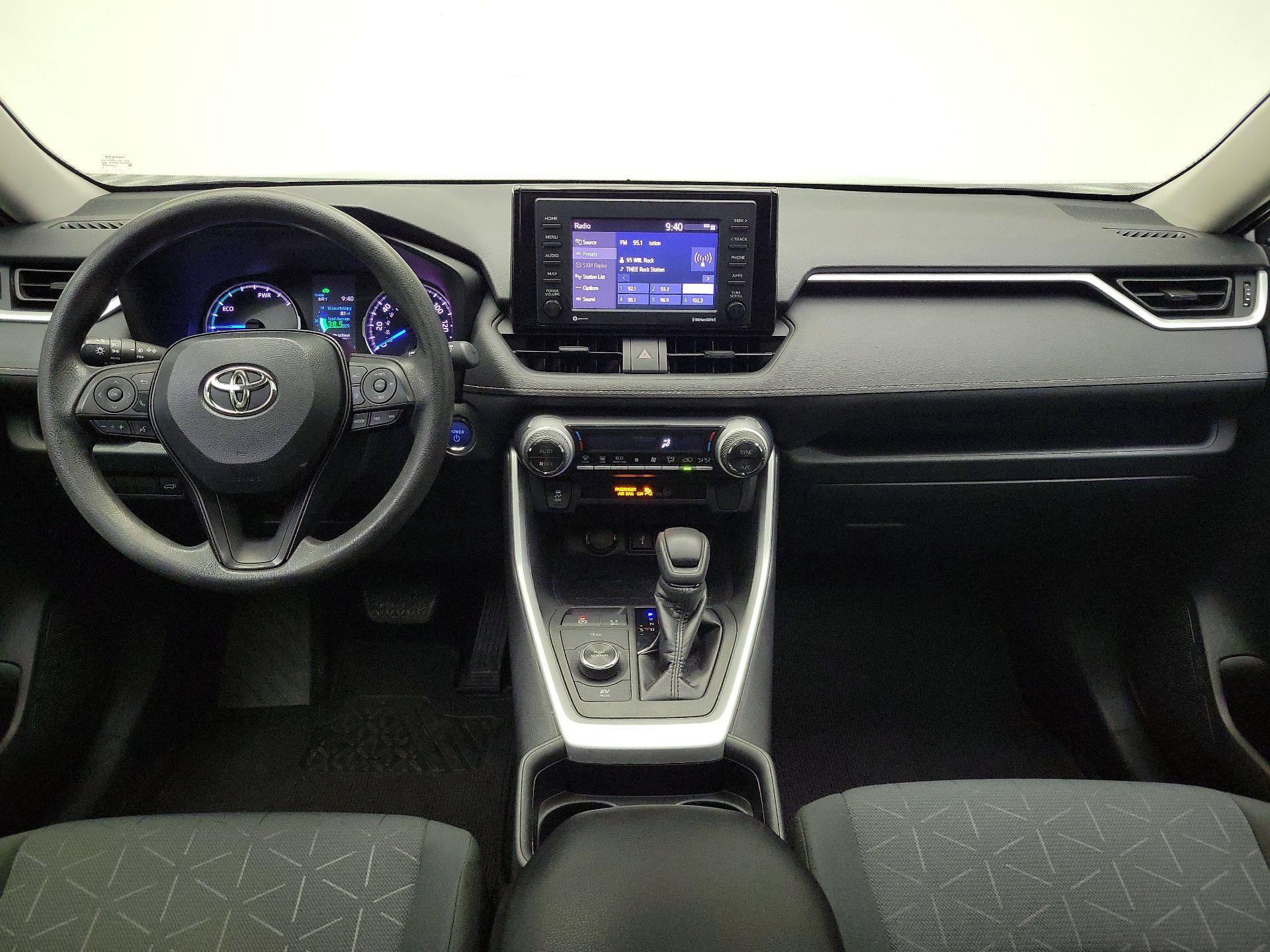 Thumbnail: 2020 Toyota RAV4 - 9