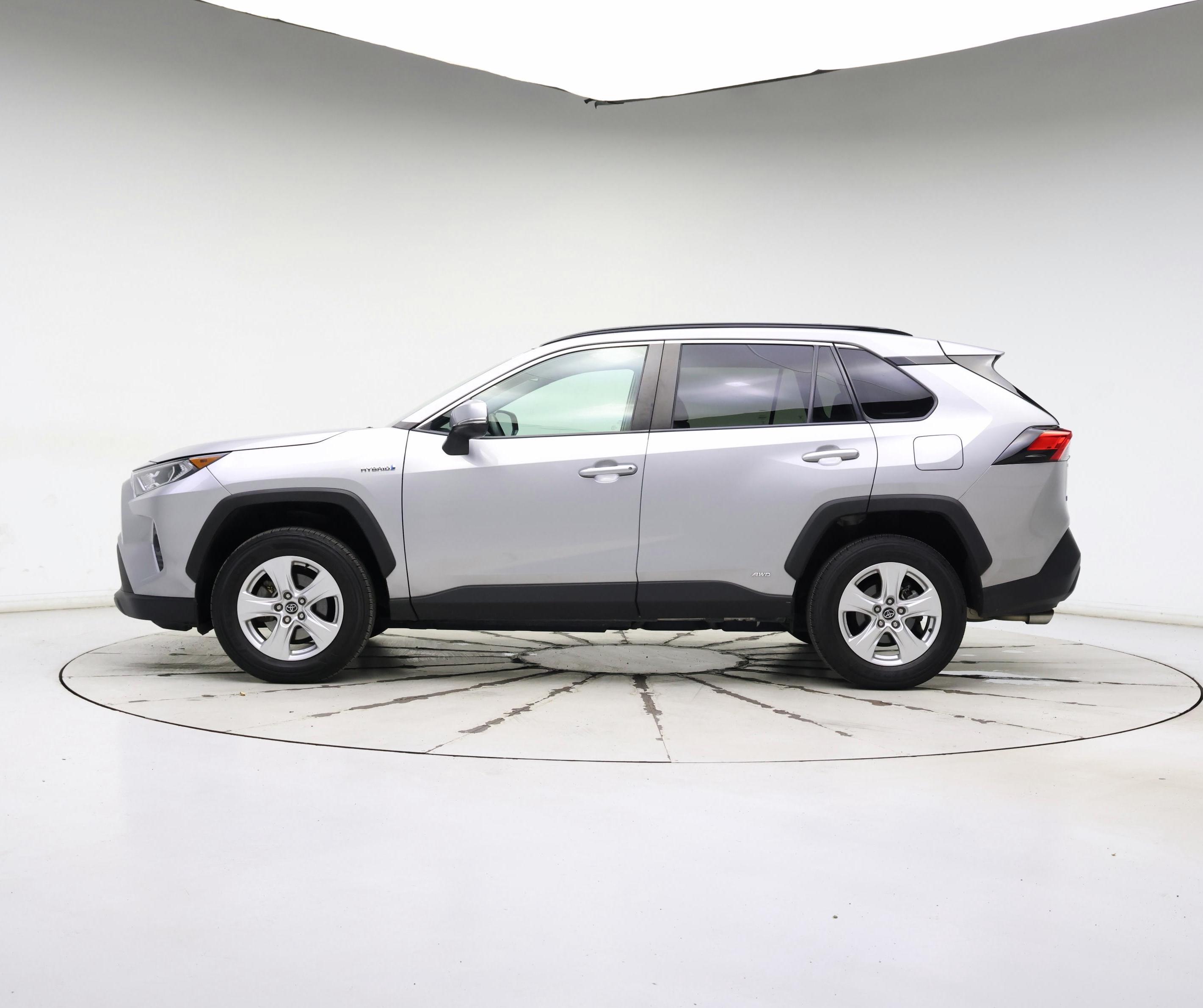 Thumbnail: 2020 Toyota RAV4 - 3