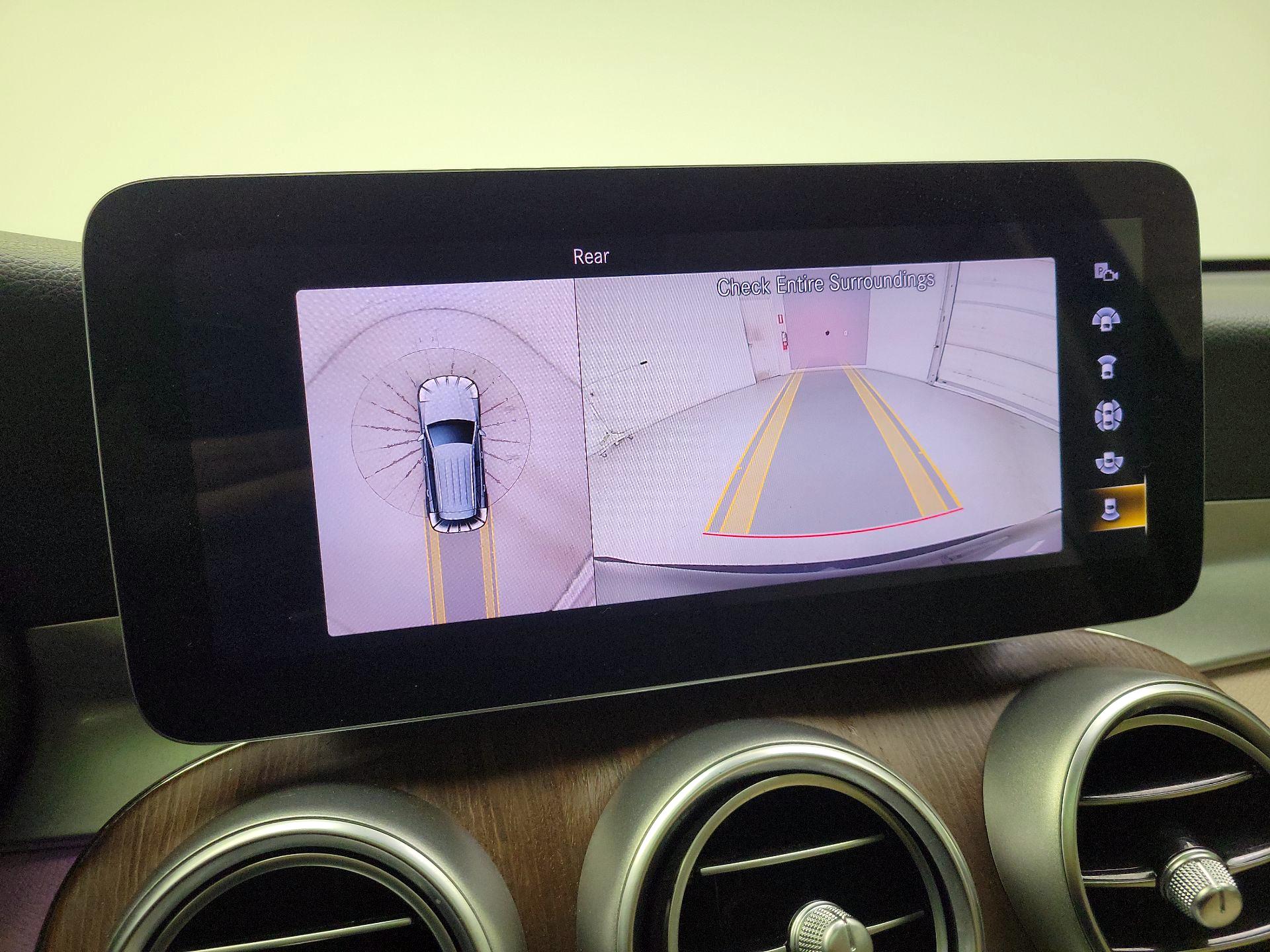 Thumbnail: 2022 Mercedes-Benz GLC - 15