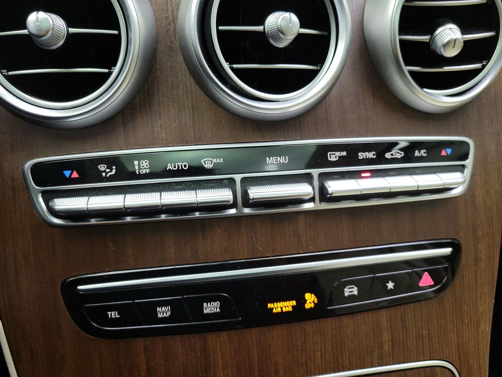 Thumbnail: 2022 Mercedes-Benz GLC - 17