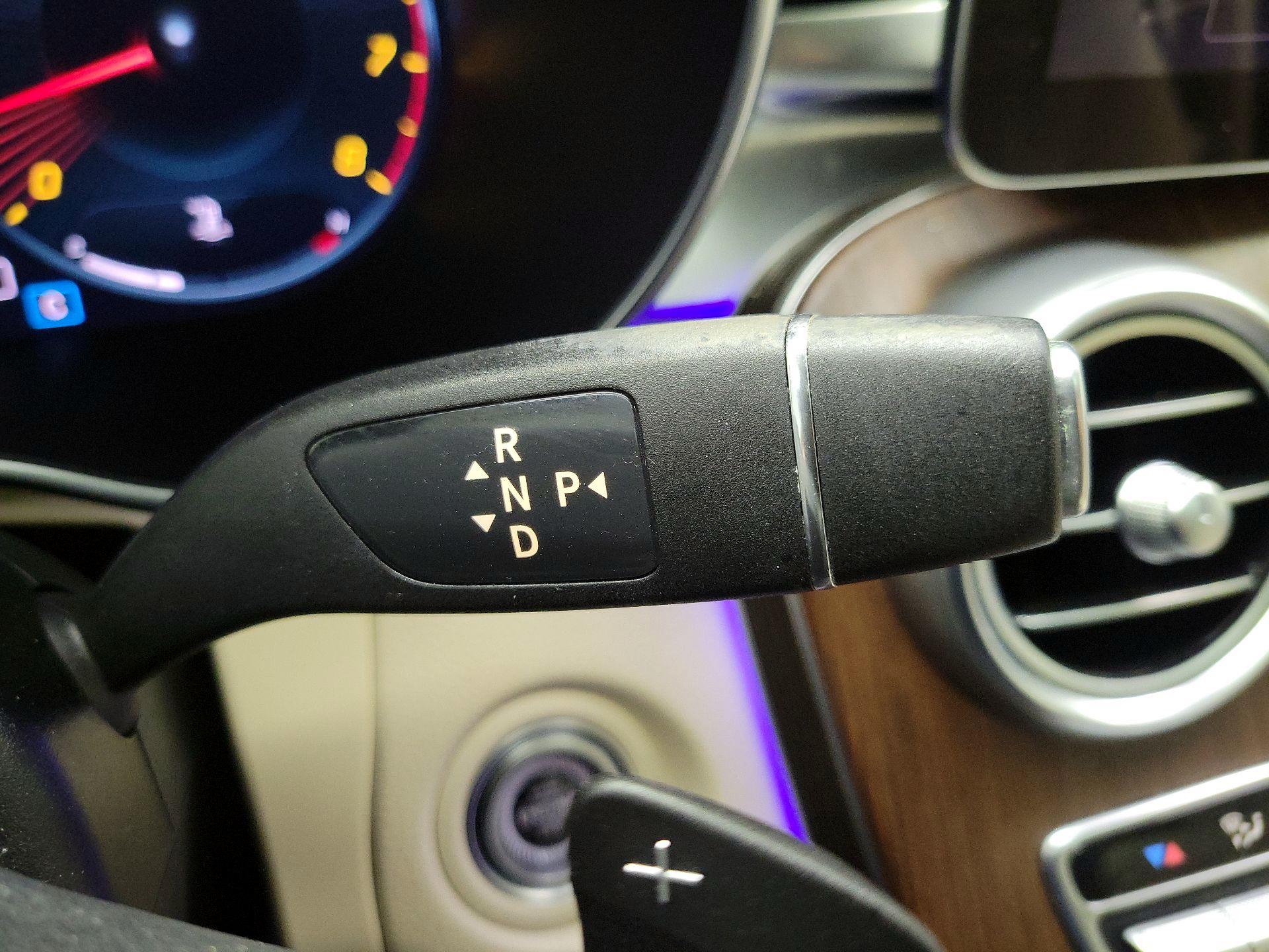 Thumbnail: 2022 Mercedes-Benz GLC - 18