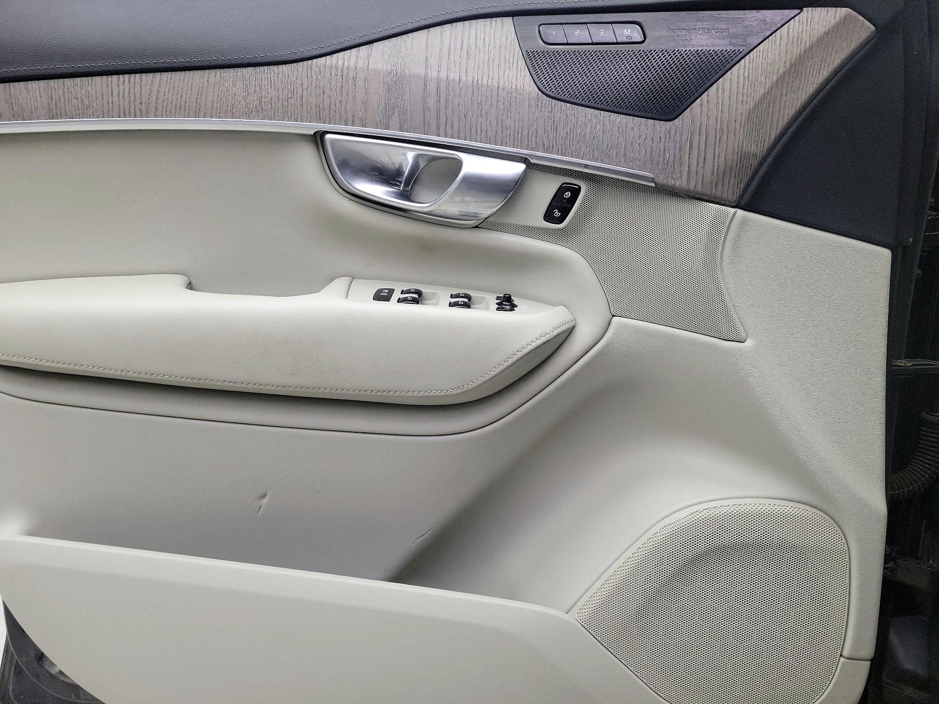 Thumbnail: 2023 Volvo XC90 - 12