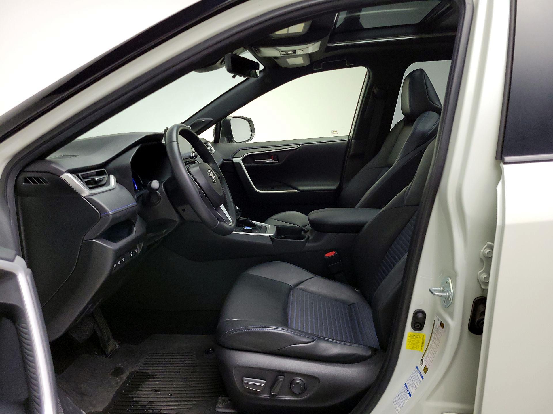 Thumbnail: 2021 Toyota RAV4 - 11