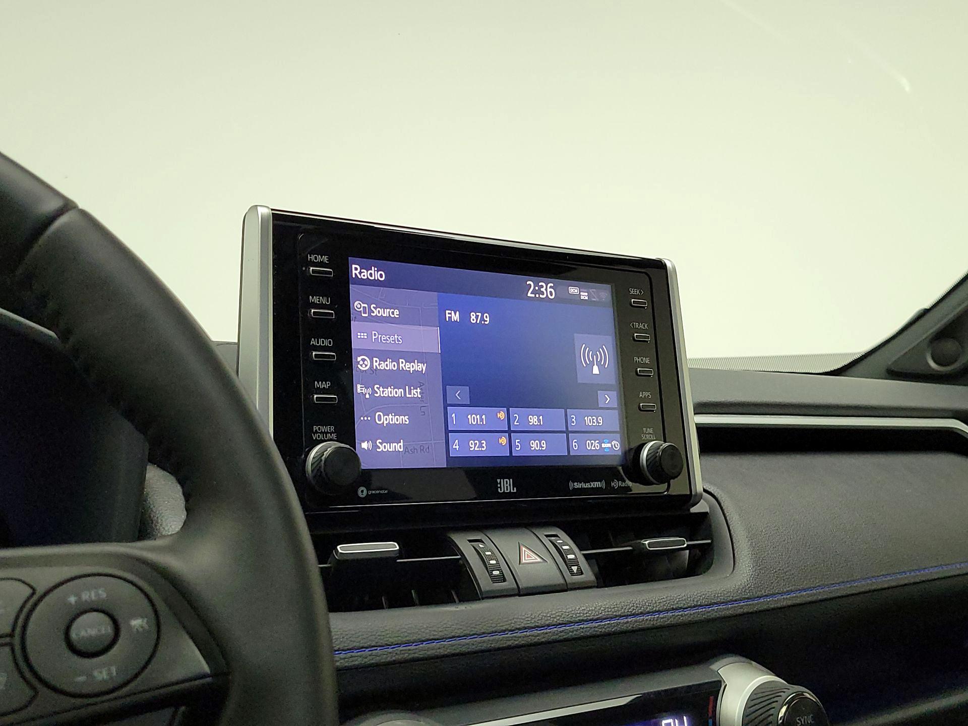 Thumbnail: 2021 Toyota RAV4 - 16