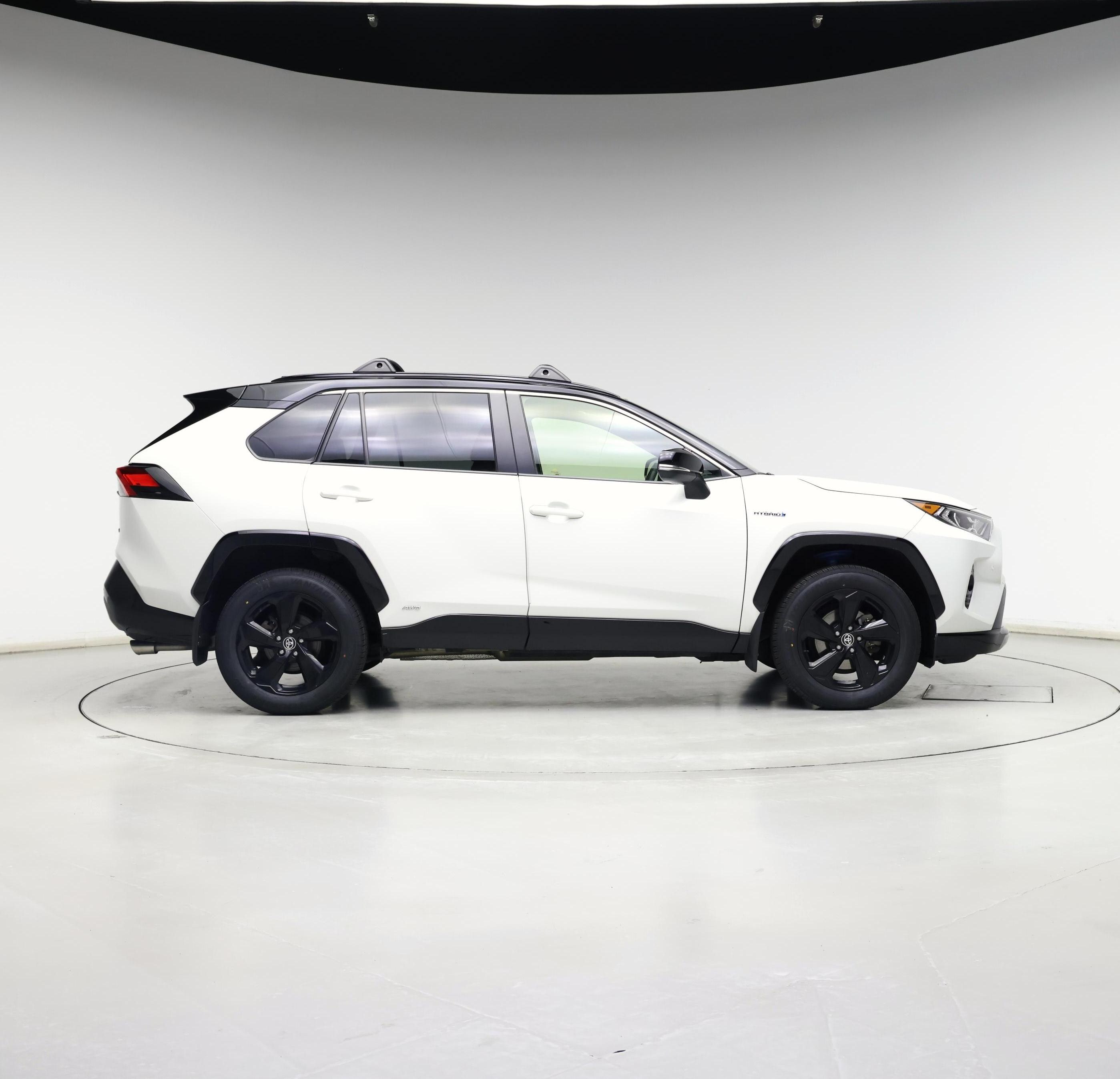 Thumbnail: 2021 Toyota RAV4 - 7
