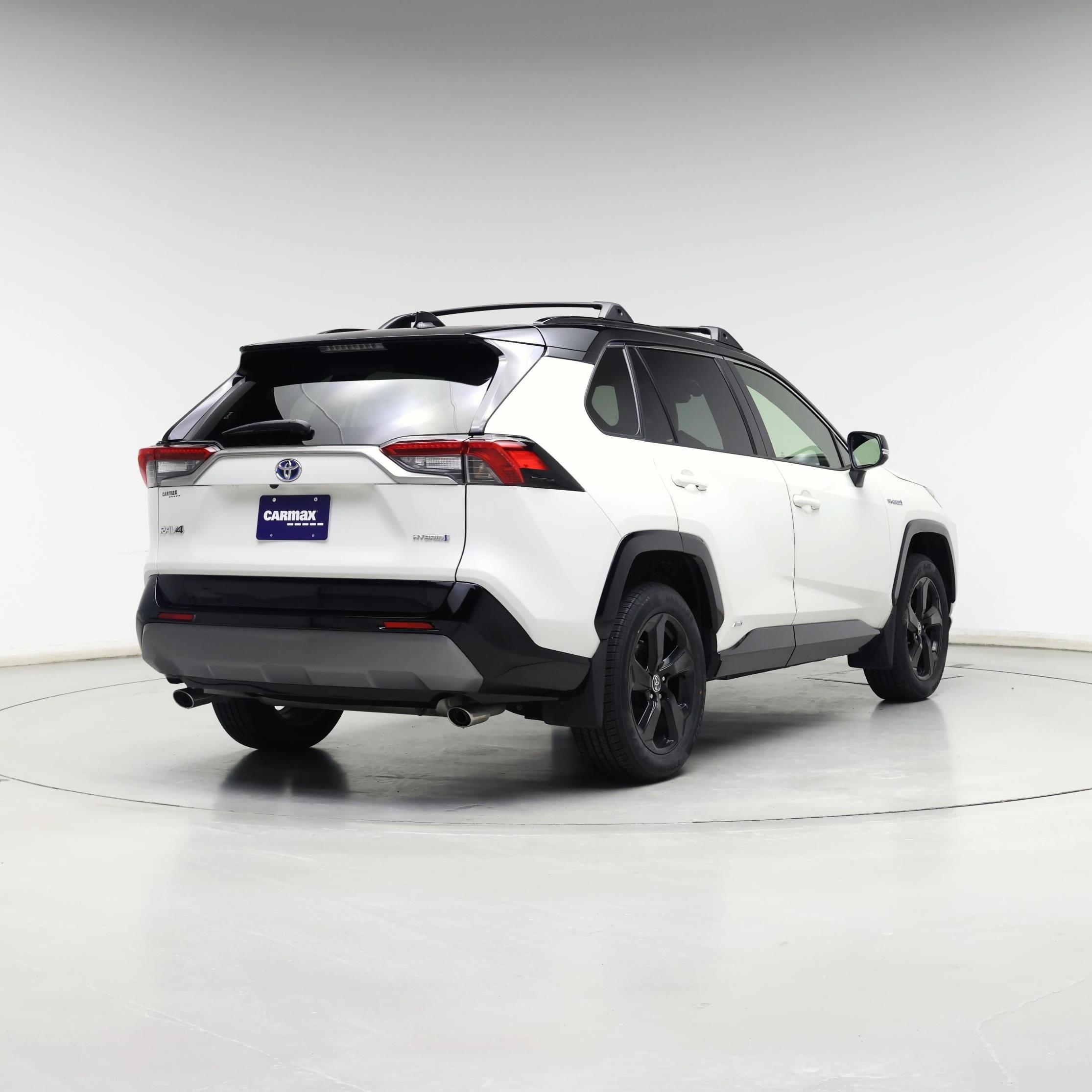 Thumbnail: 2021 Toyota RAV4 - 8
