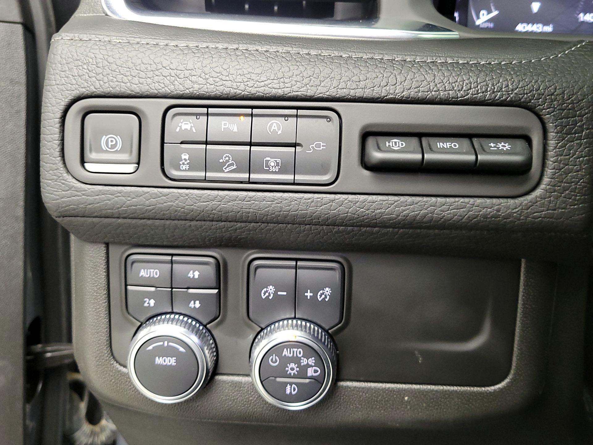 Thumbnail: 2022 GMC Yukon XL - 13