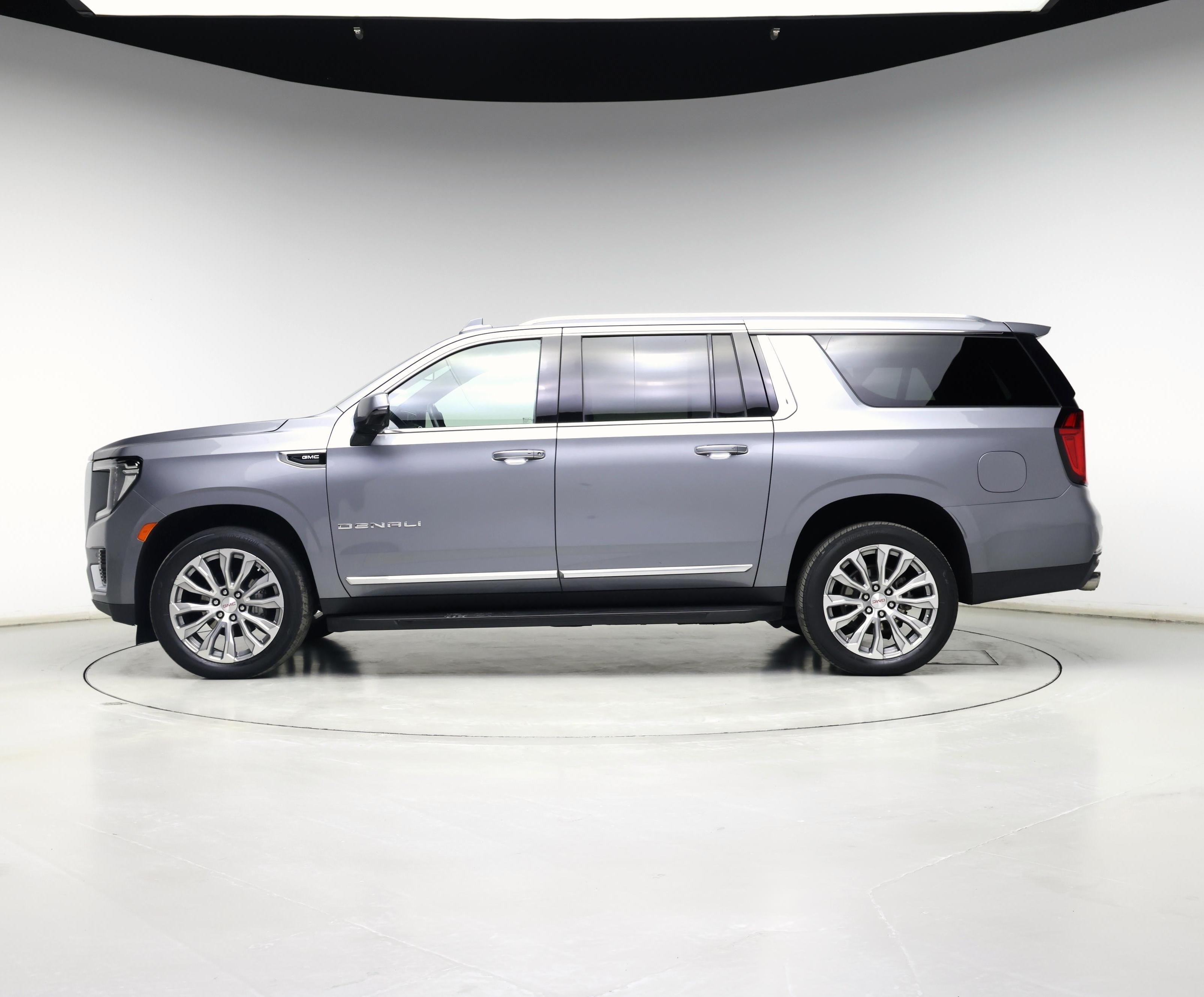 Thumbnail: 2022 GMC Yukon XL - 3