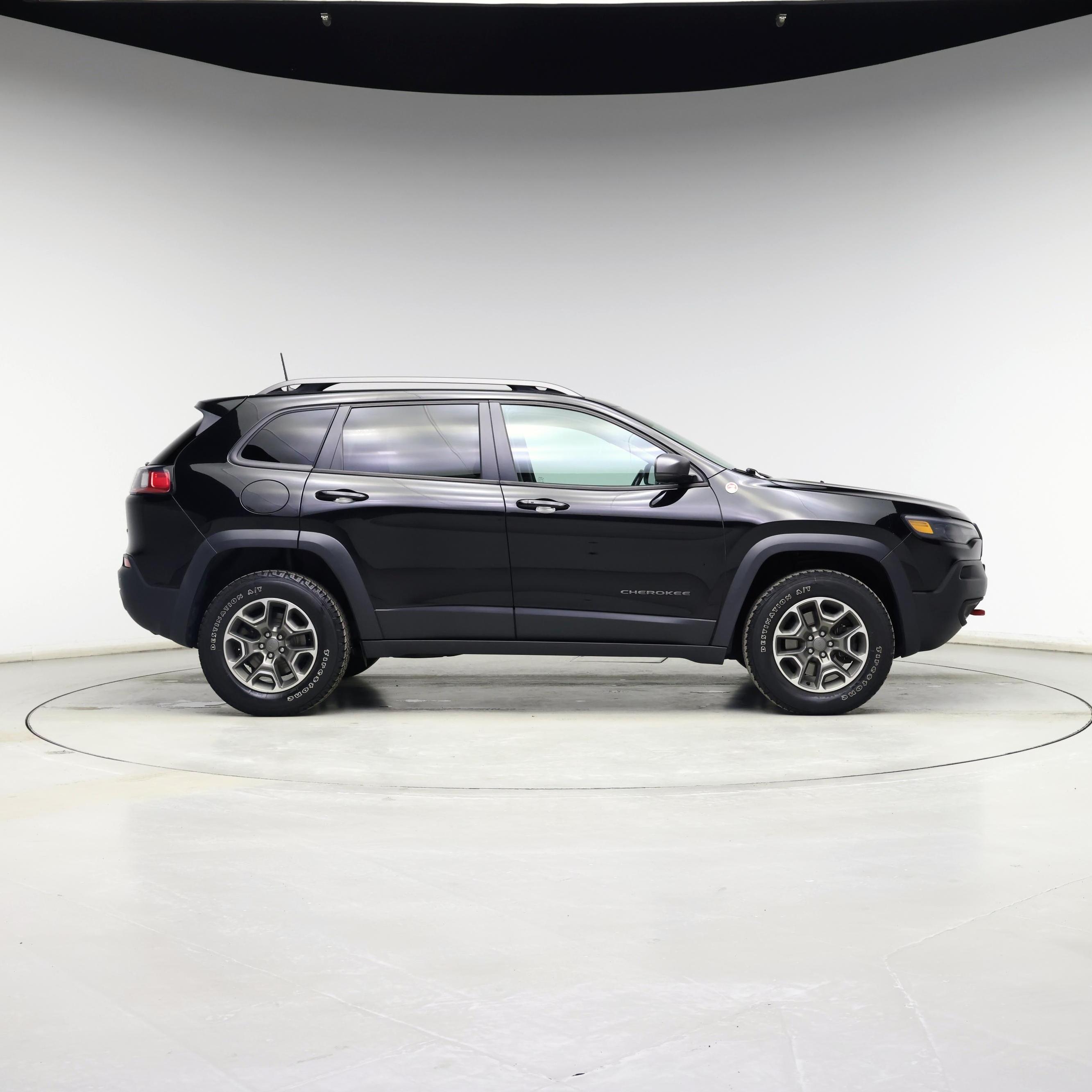Thumbnail: 2020 Jeep Cherokee - 7
