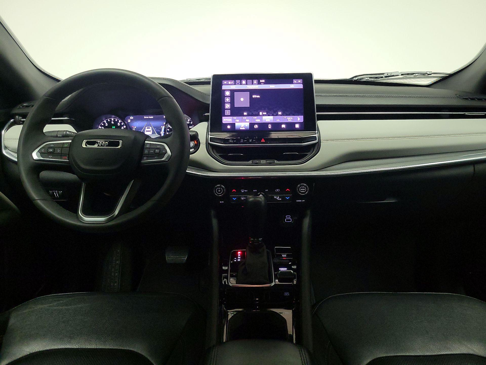 Thumbnail: 2023 Jeep Compass - 9