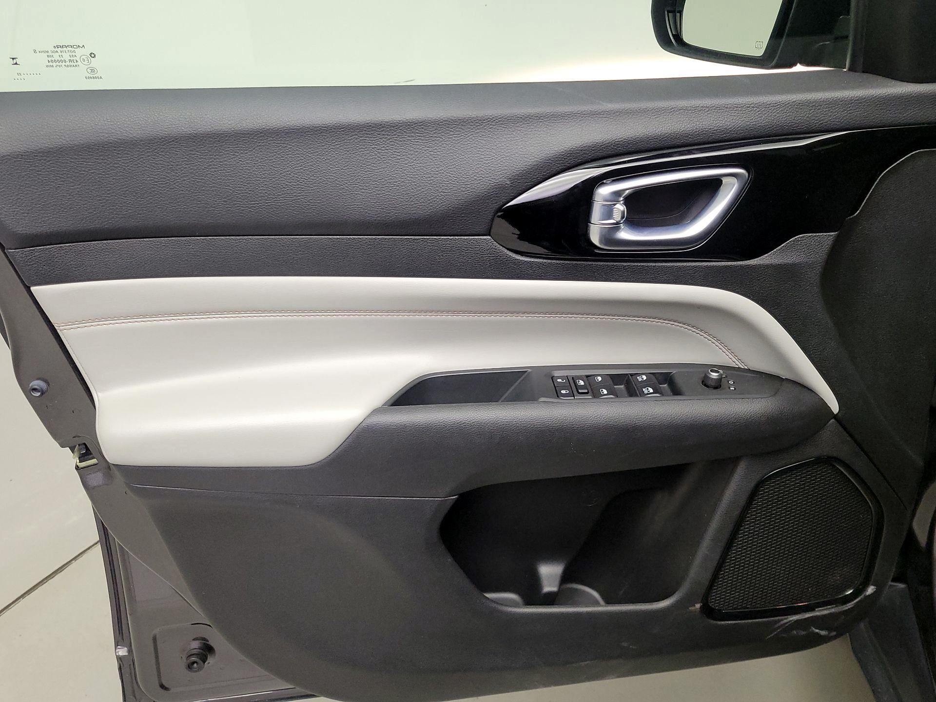 Thumbnail: 2023 Jeep Compass - 12