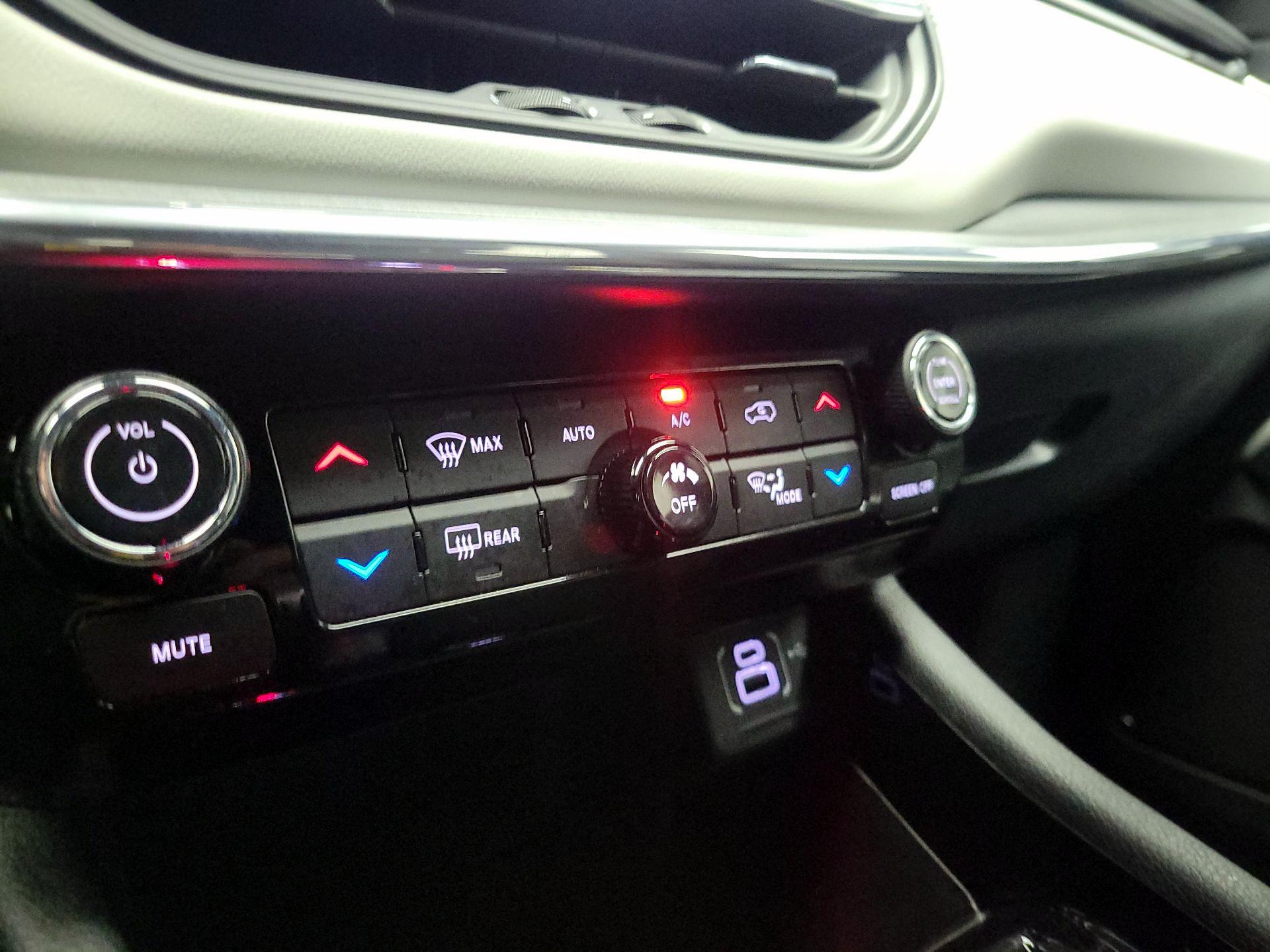 Thumbnail: 2023 Jeep Compass - 16