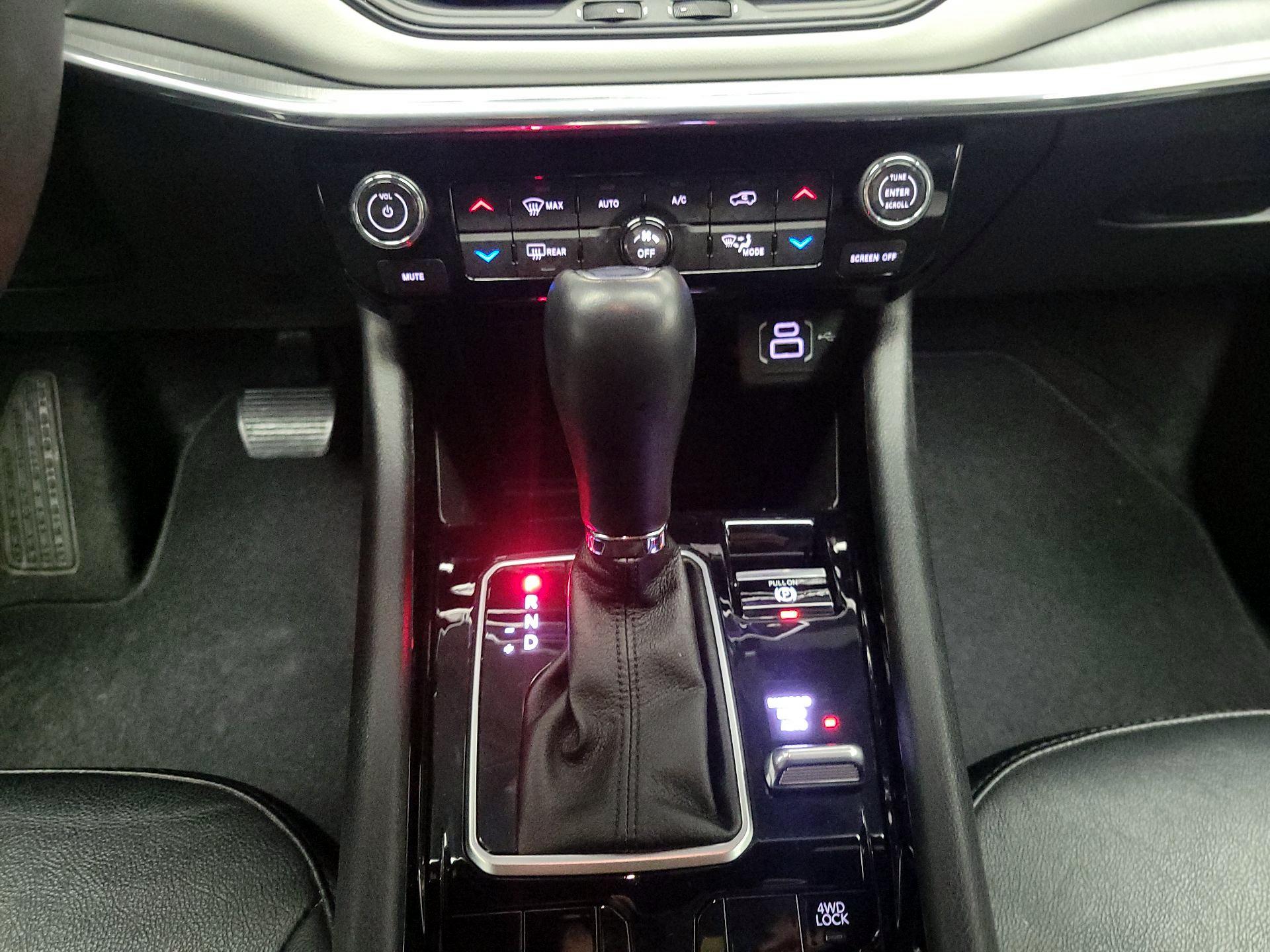 Thumbnail: 2023 Jeep Compass - 17