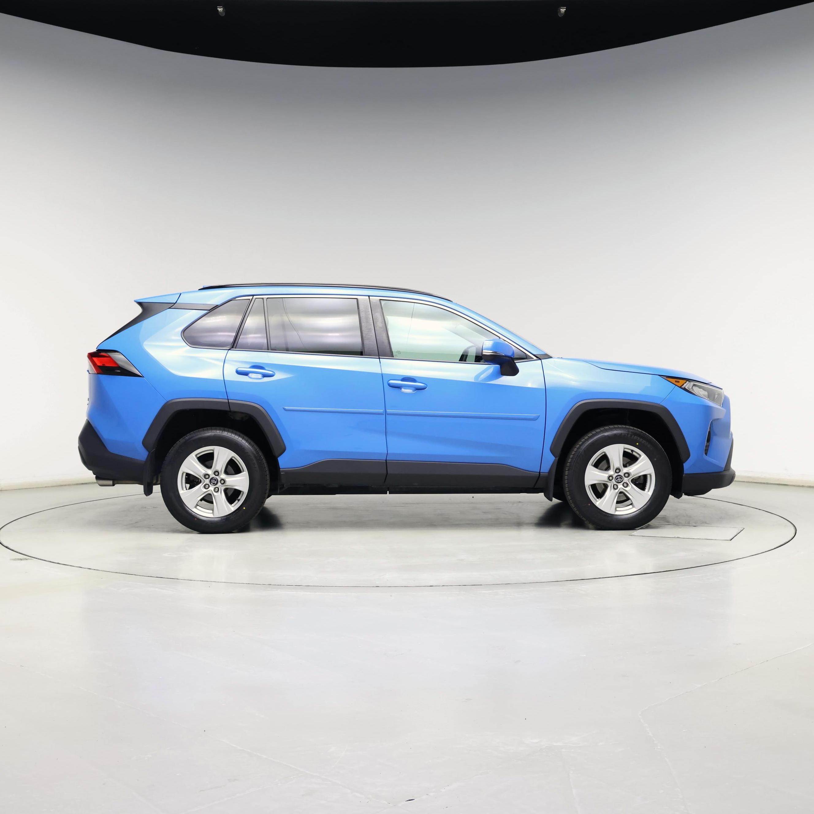 Thumbnail: 2021 Toyota RAV4 - 7