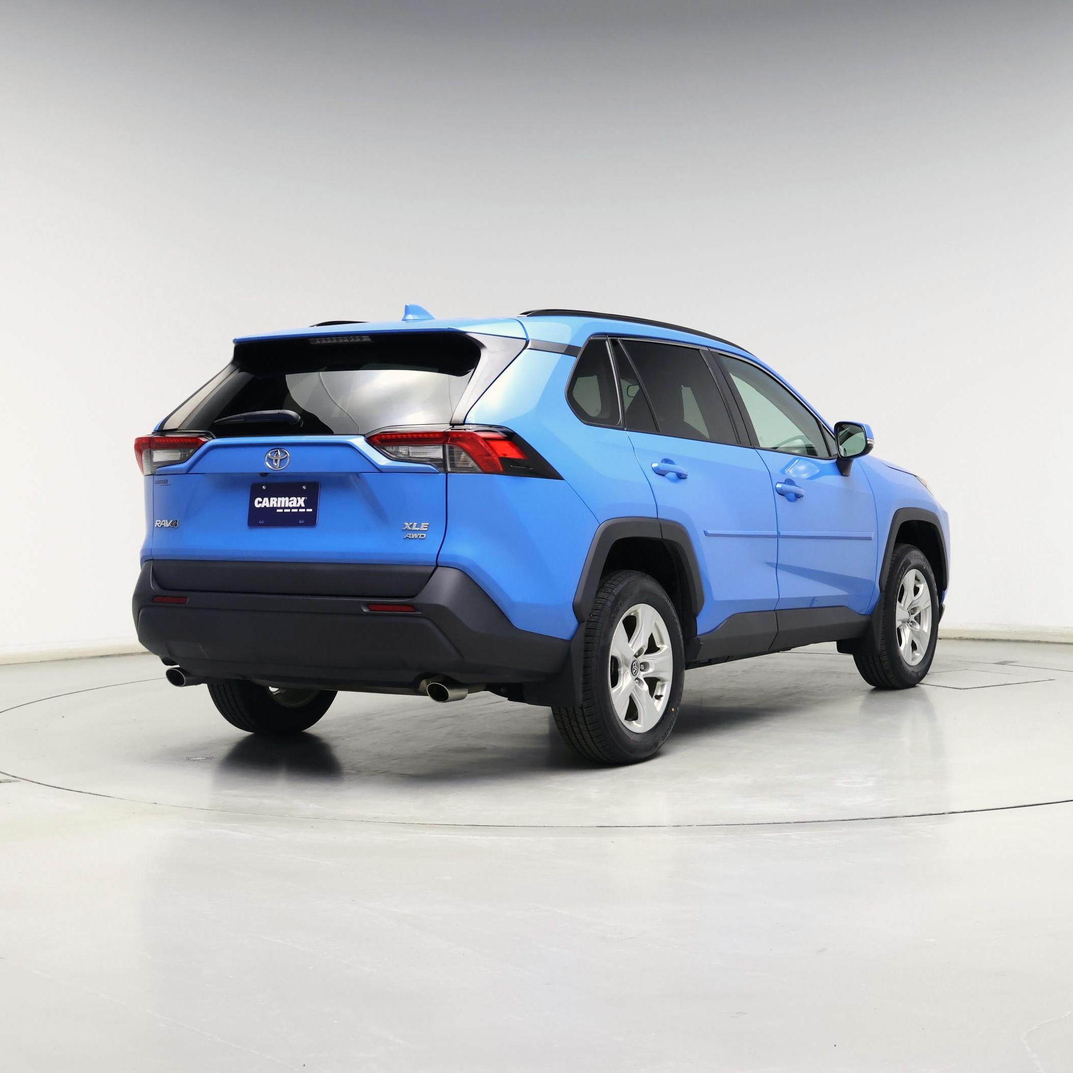 Thumbnail: 2021 Toyota RAV4 - 8