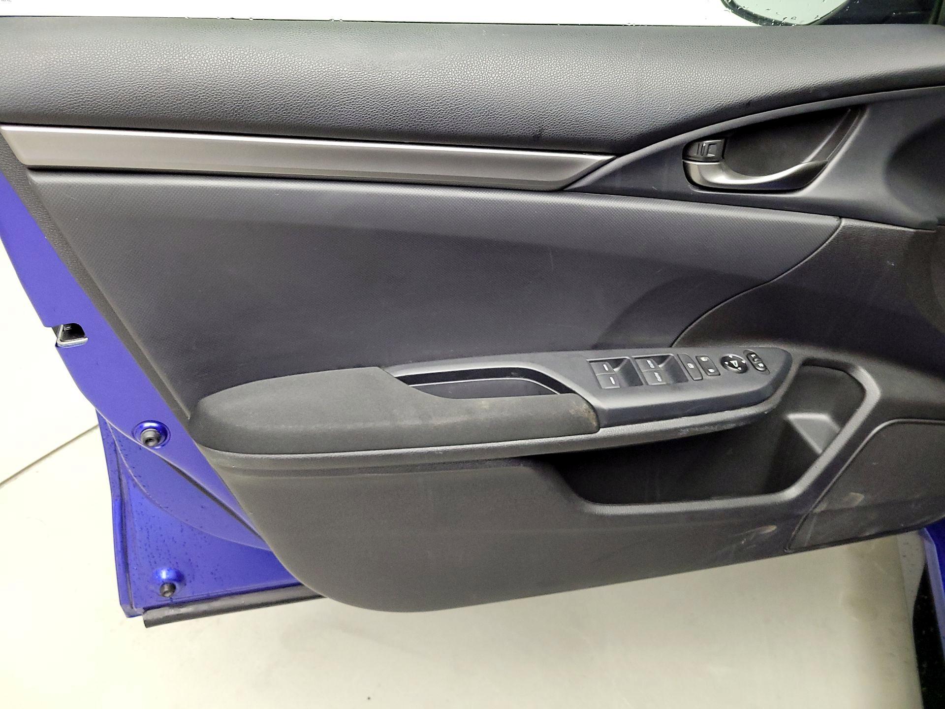 Thumbnail: 2019 Honda Civic - 12