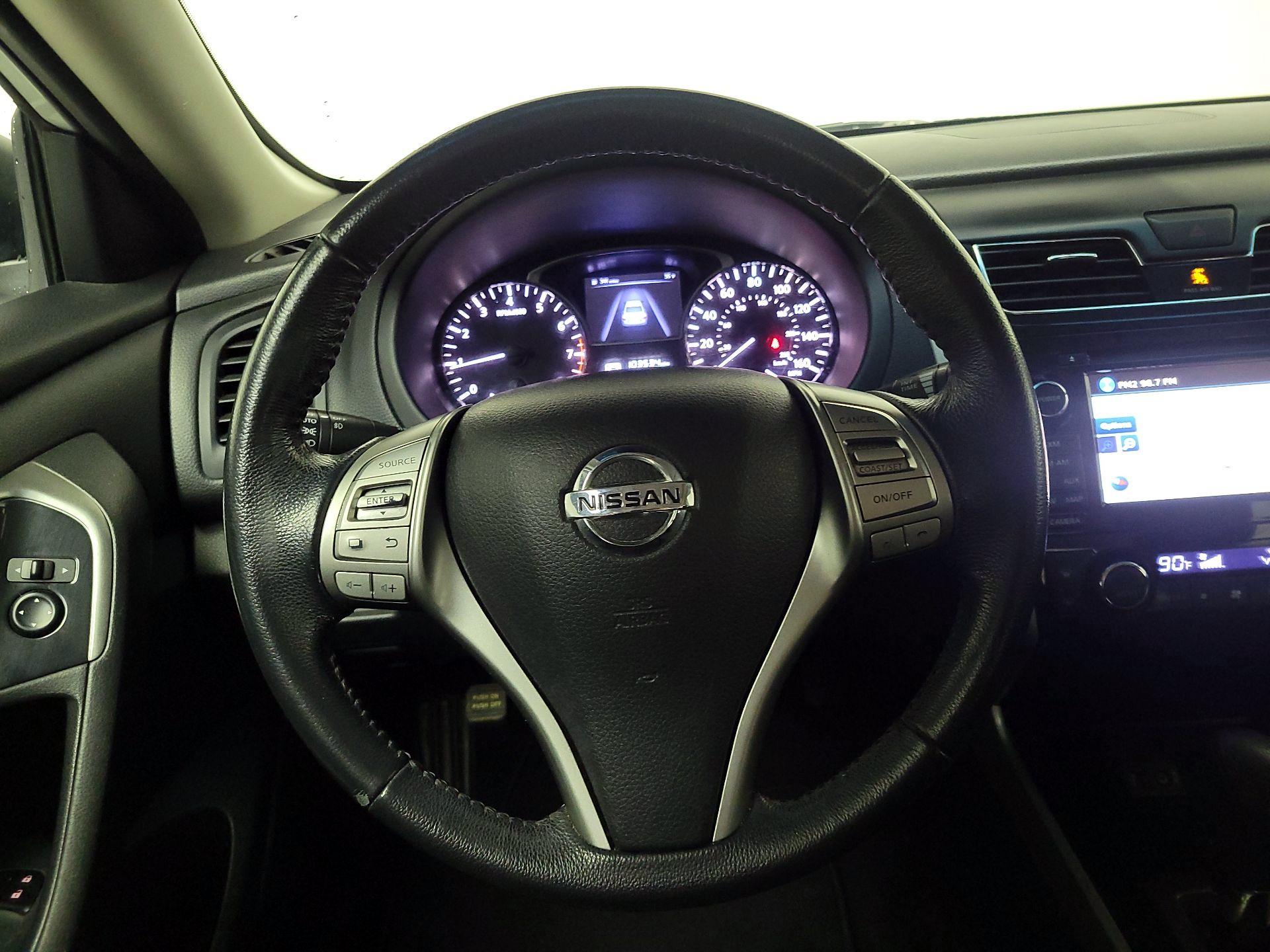 Thumbnail: 2014 Nissan Altima - 10