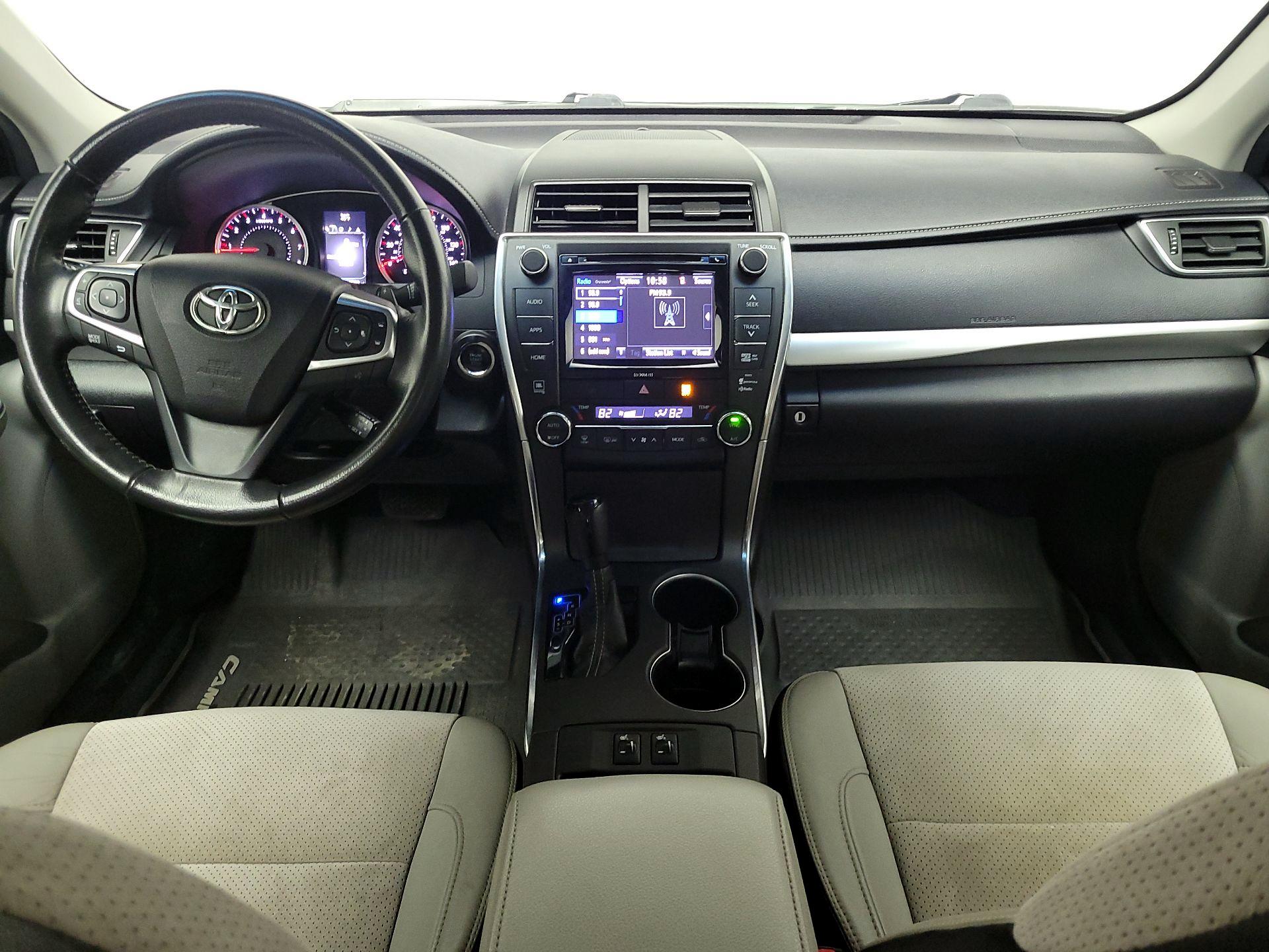 Thumbnail: 2016 Toyota Camry - 9