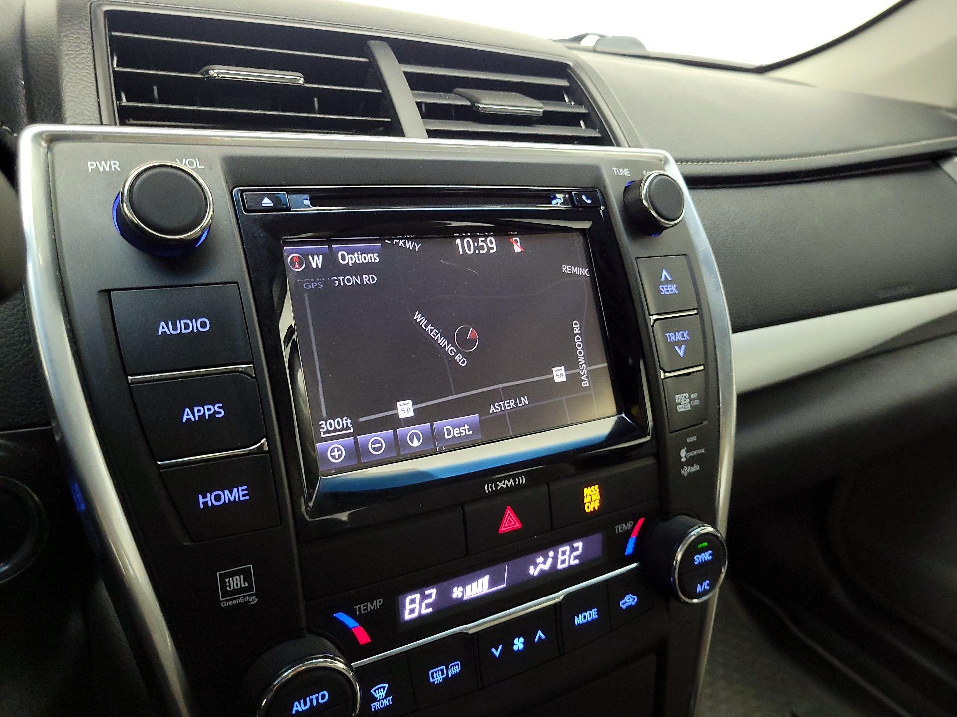 Thumbnail: 2016 Toyota Camry - 14