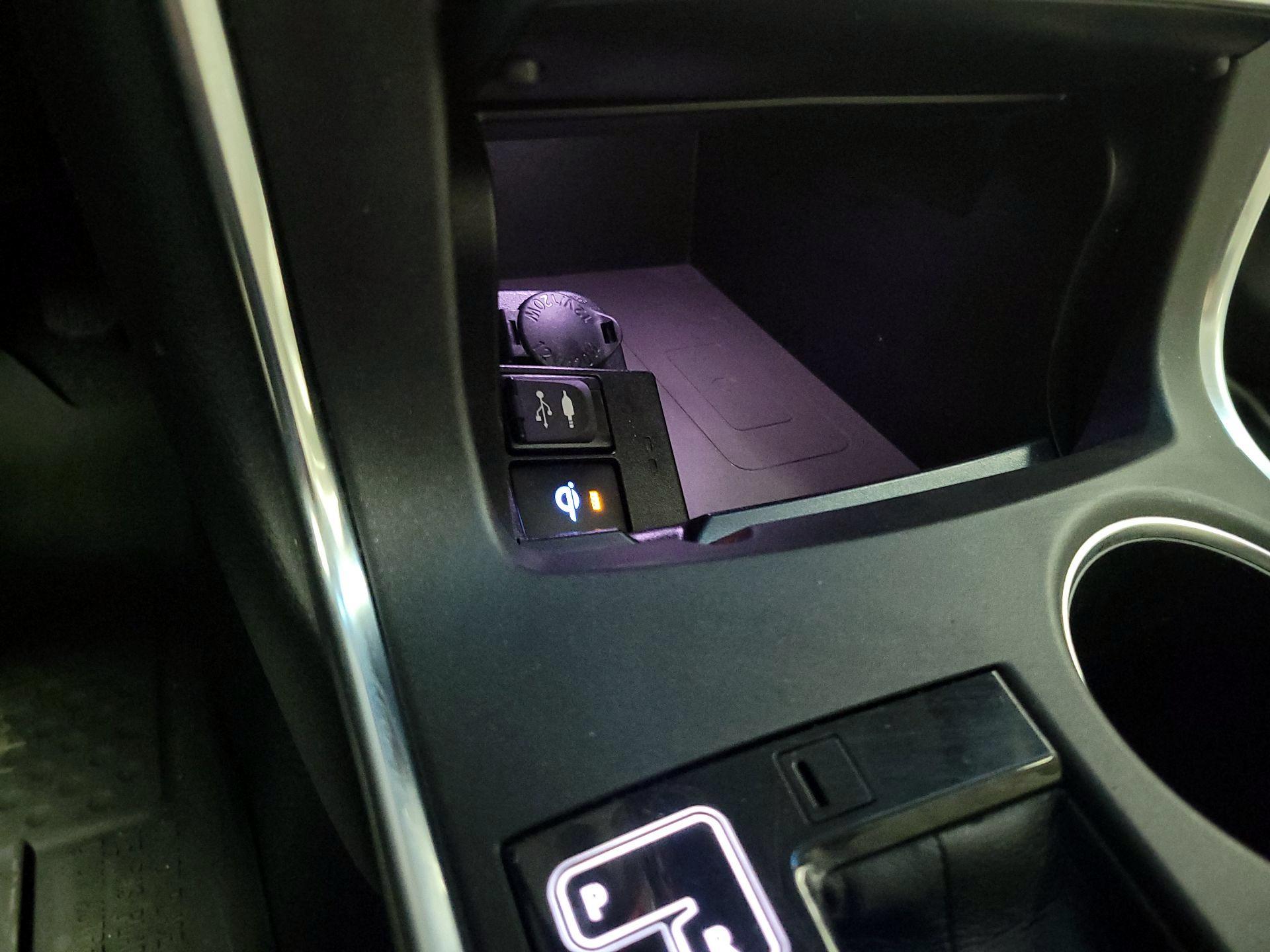 Thumbnail: 2016 Toyota Camry - 19