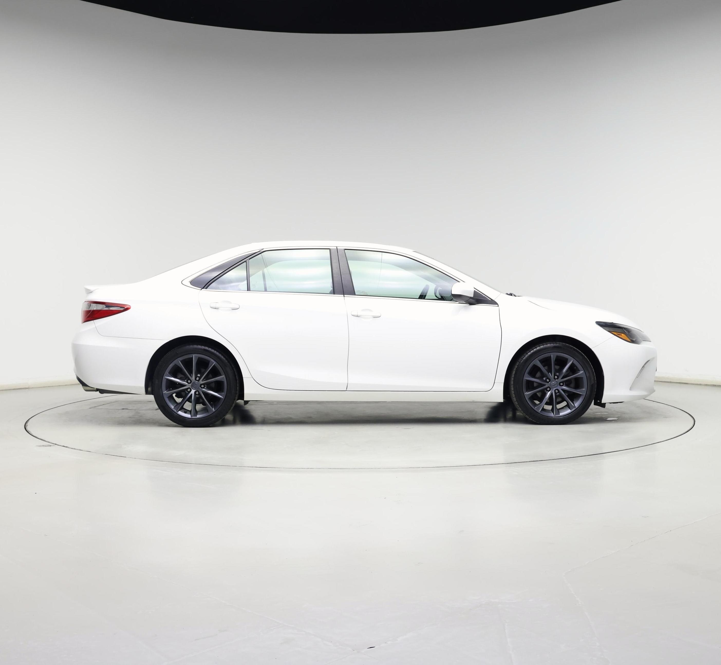 Thumbnail: 2016 Toyota Camry - 7