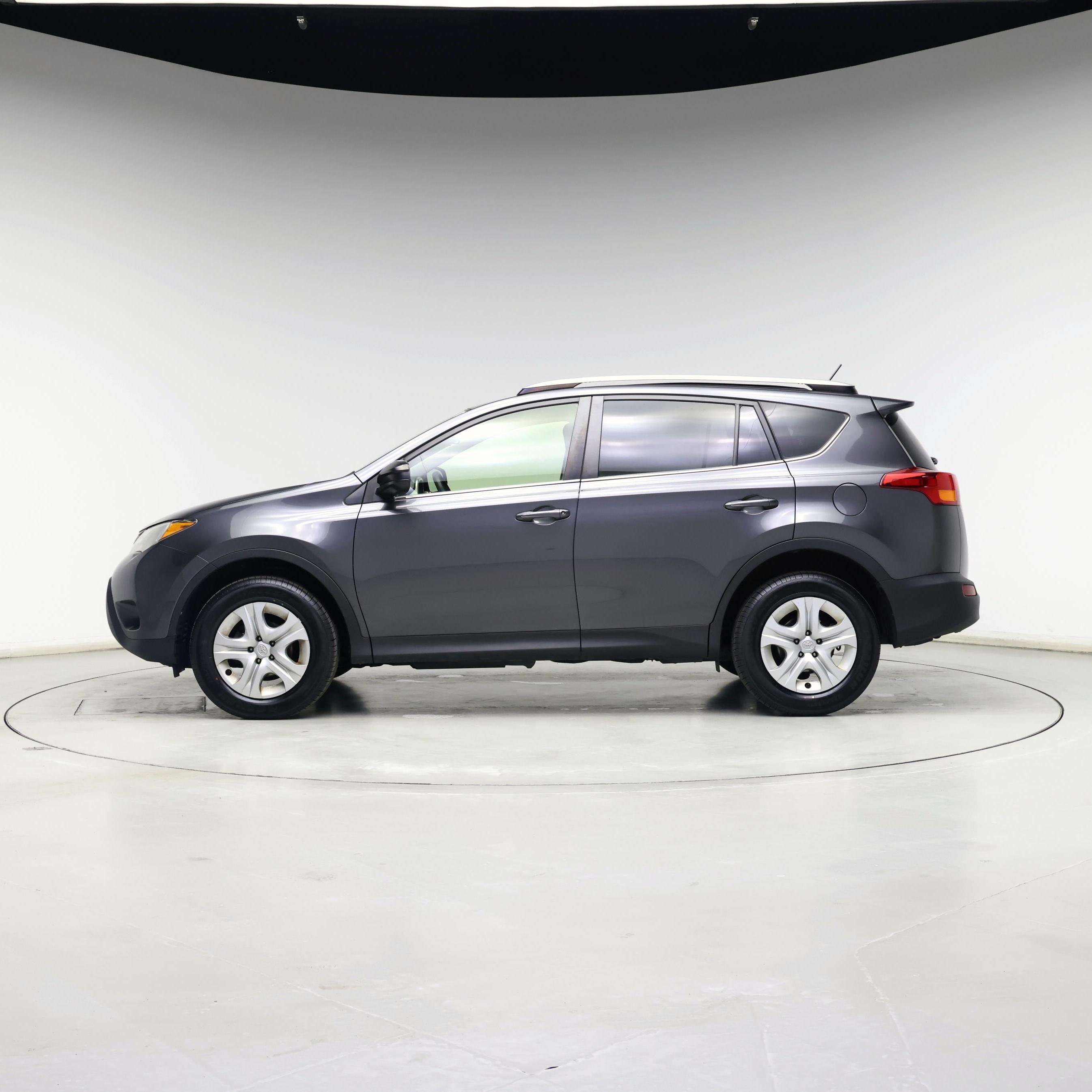 Thumbnail: 2015 Toyota RAV4 - 3