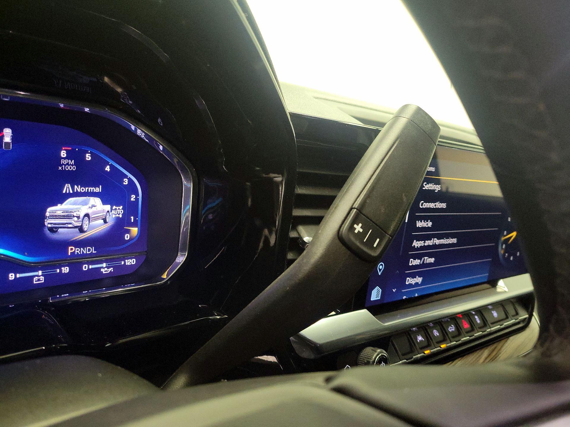 Thumbnail: 2023 Chevrolet Silverado 1500 - 17