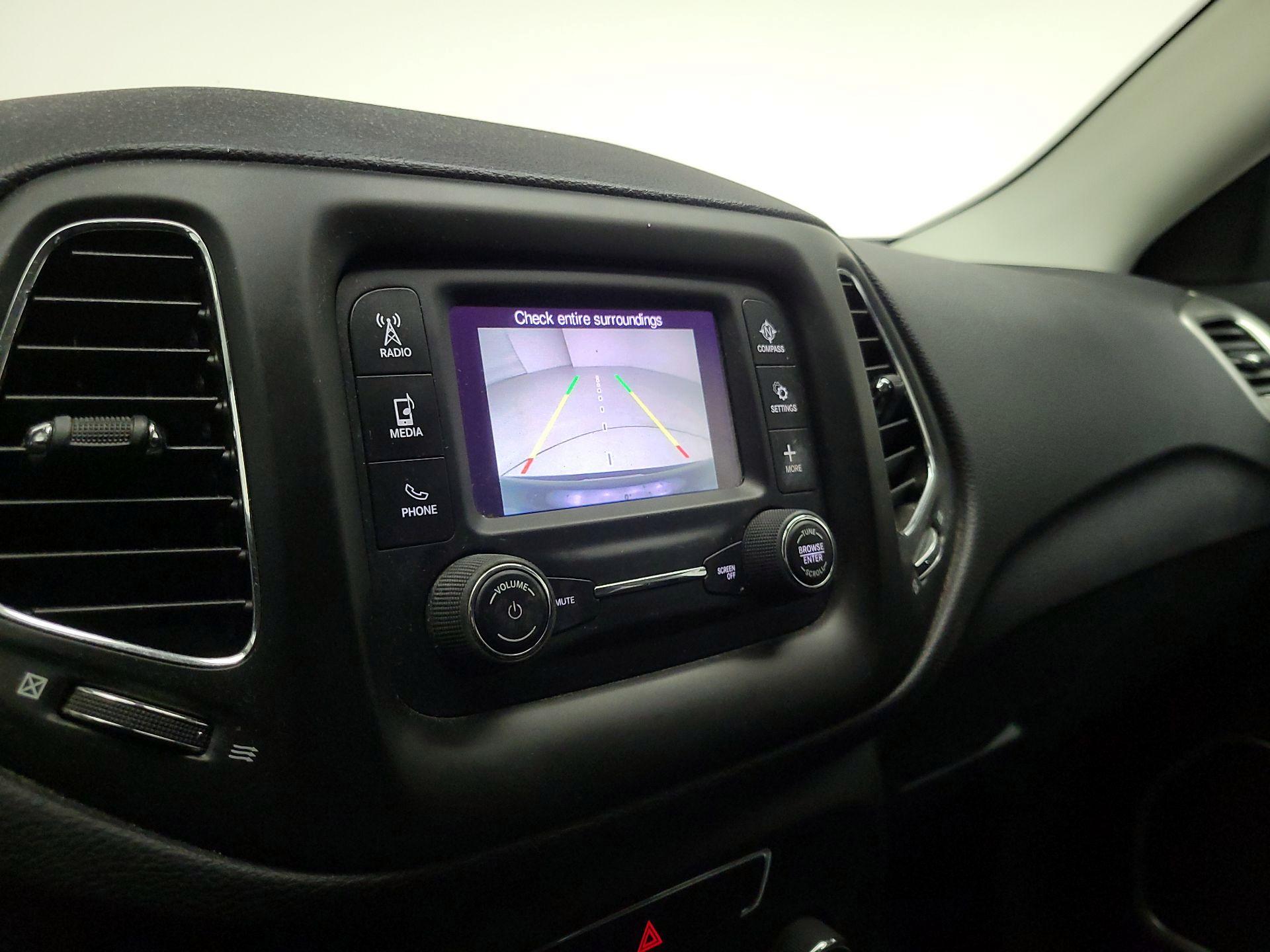 Thumbnail: 2017 Jeep Compass - 14