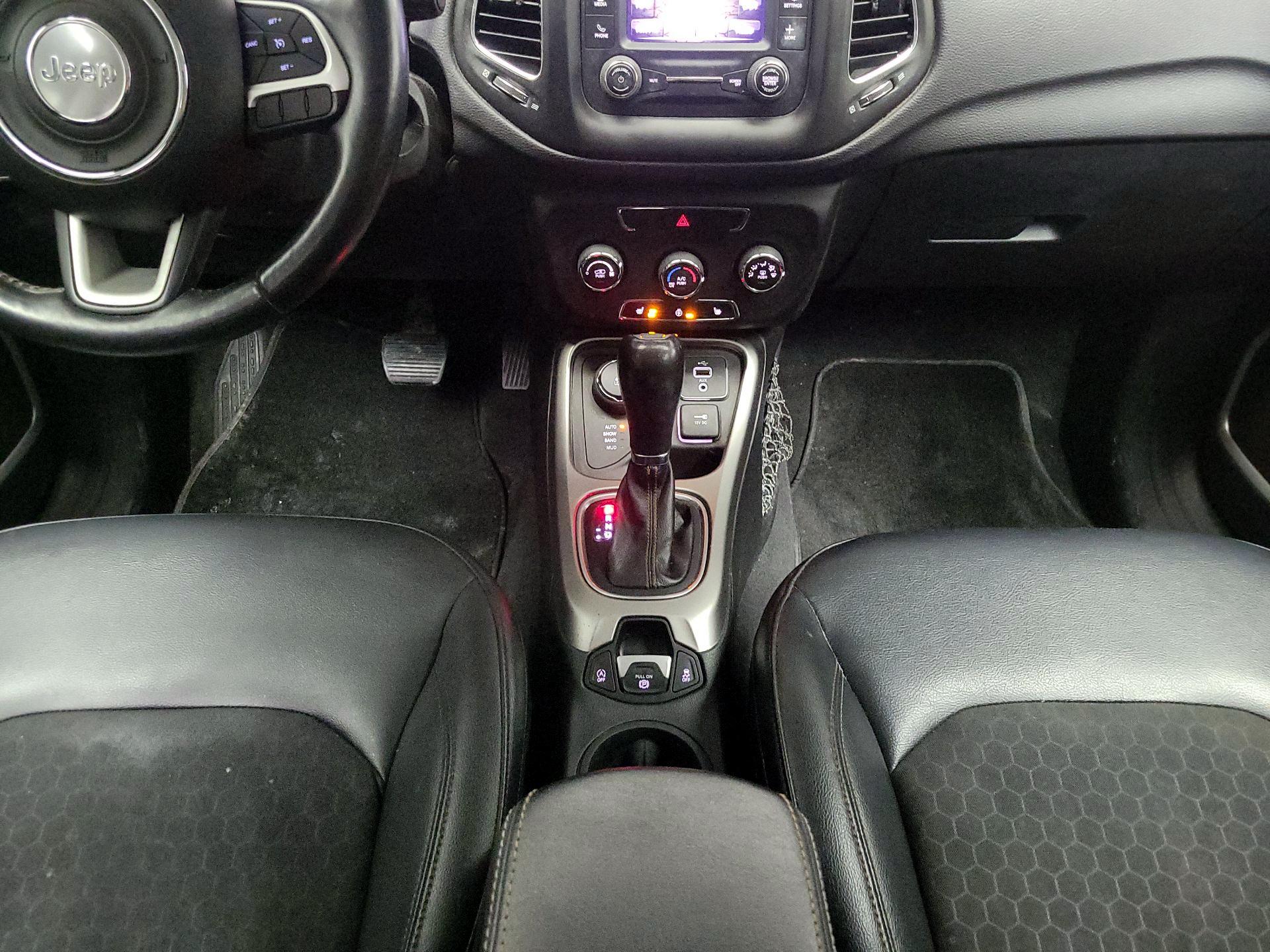 Thumbnail: 2017 Jeep Compass - 17