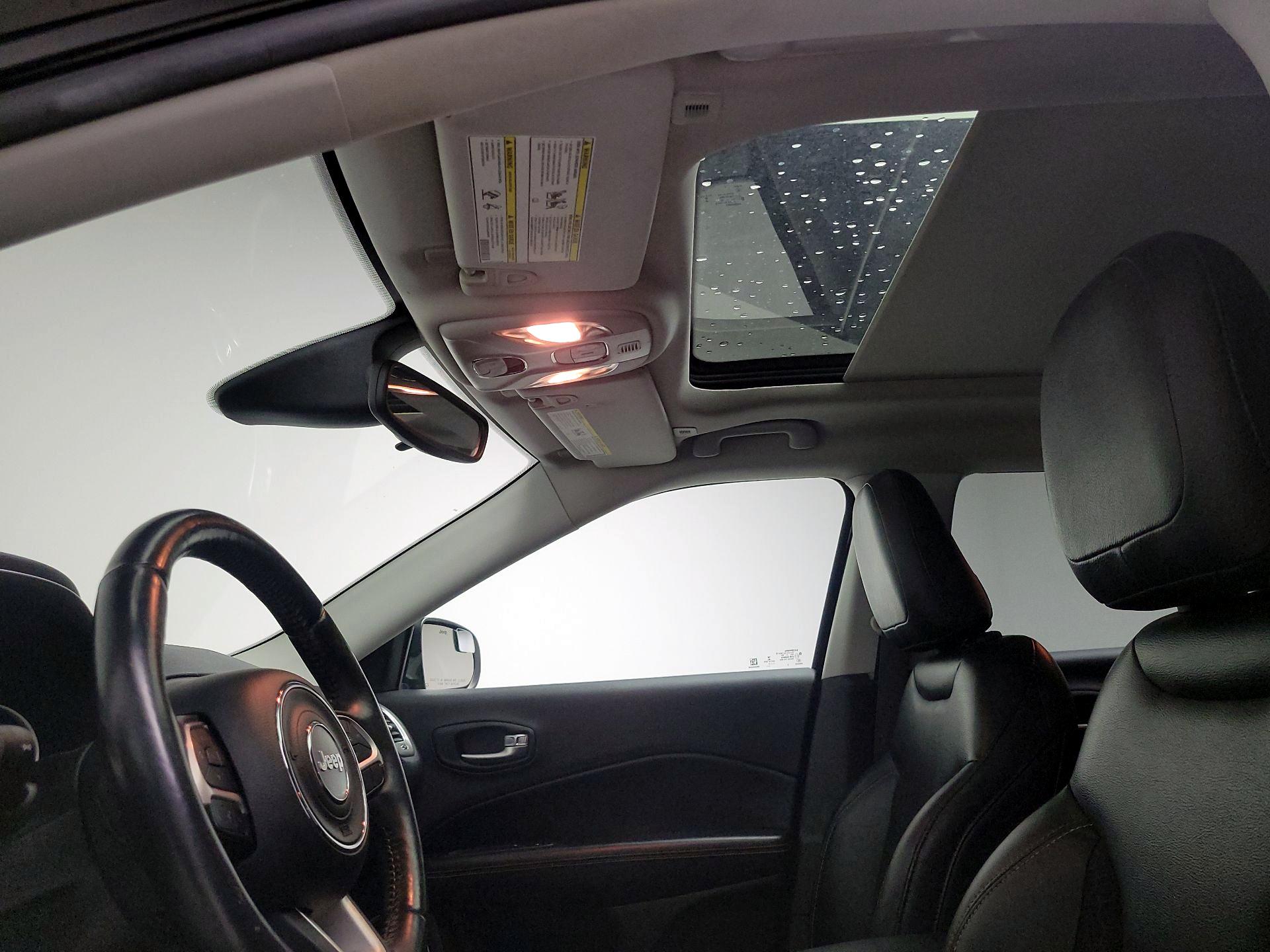 Thumbnail: 2017 Jeep Compass - 19