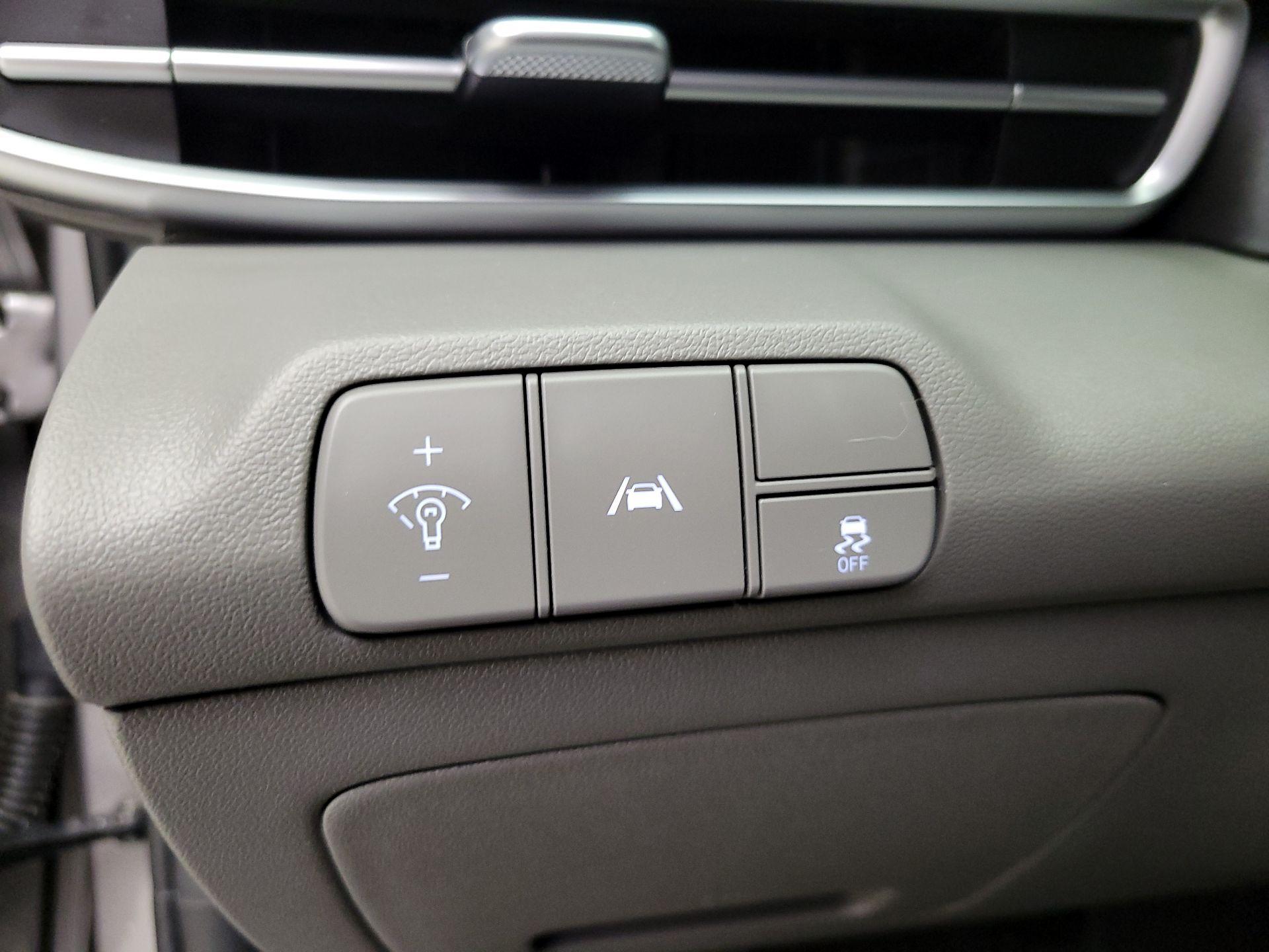 Thumbnail: 2023 Hyundai Elantra - 13