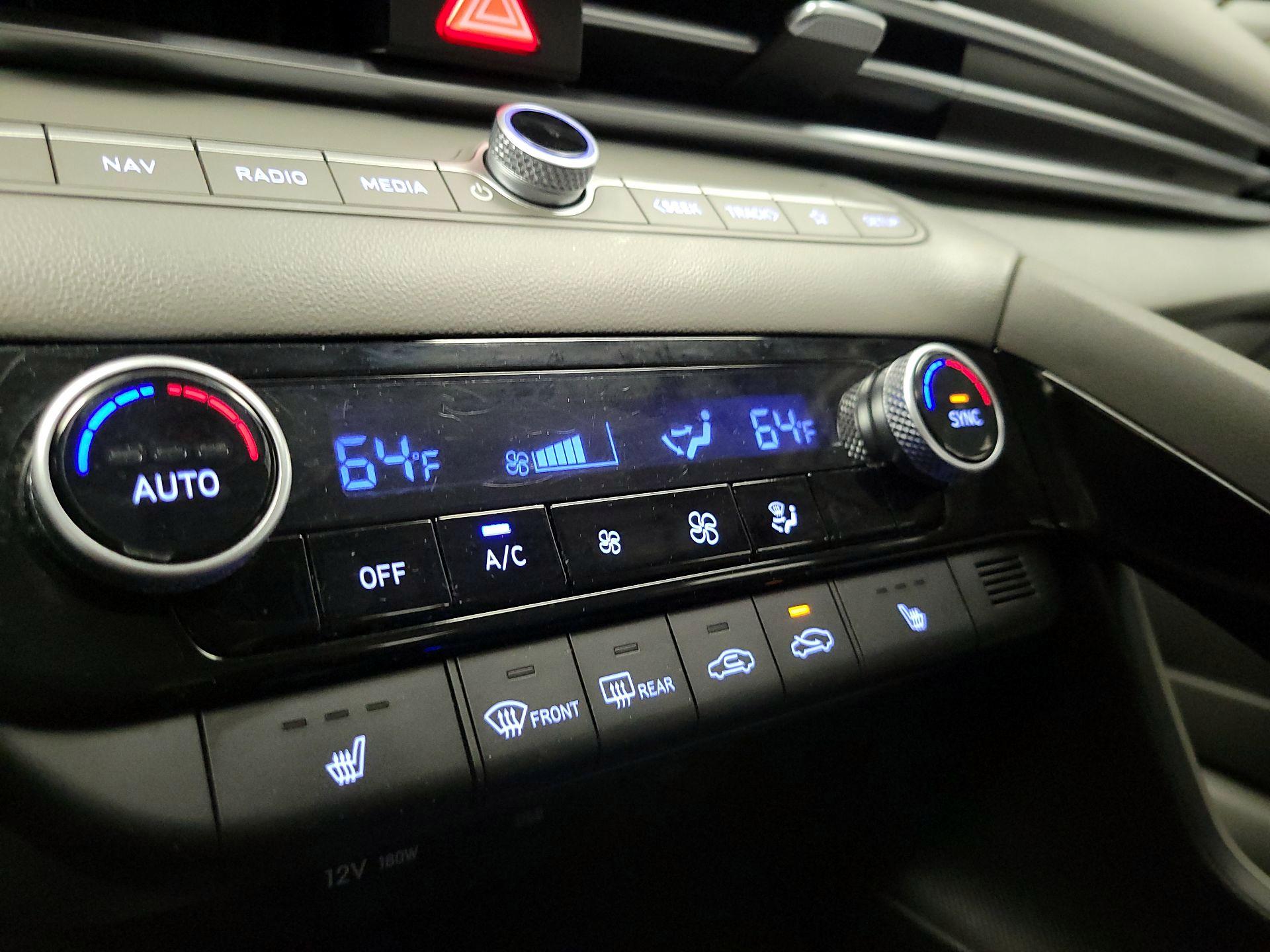 Thumbnail: 2023 Hyundai Elantra - 17