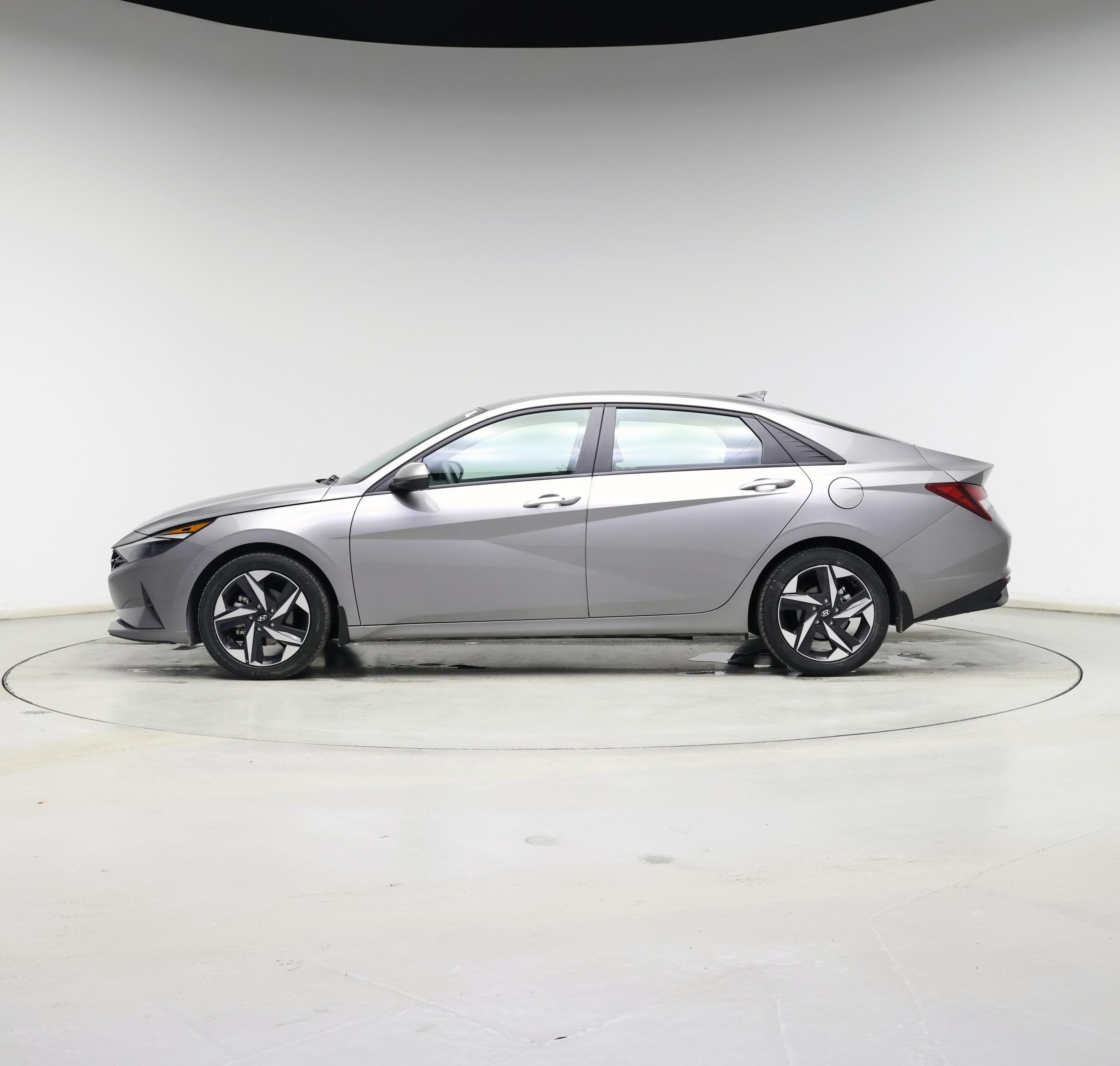 Thumbnail: 2023 Hyundai Elantra - 3