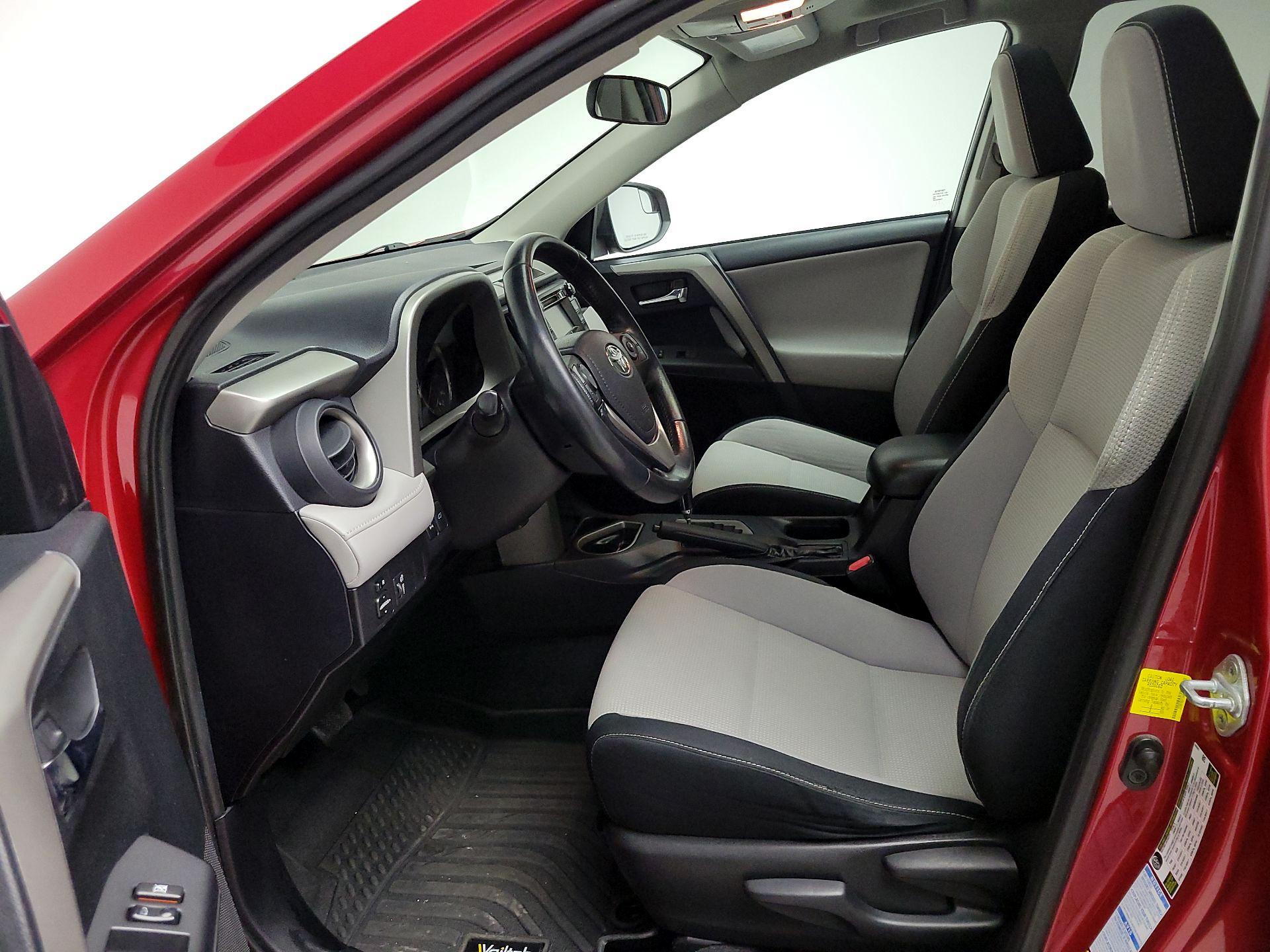 Thumbnail: 2016 Toyota RAV4 - 11