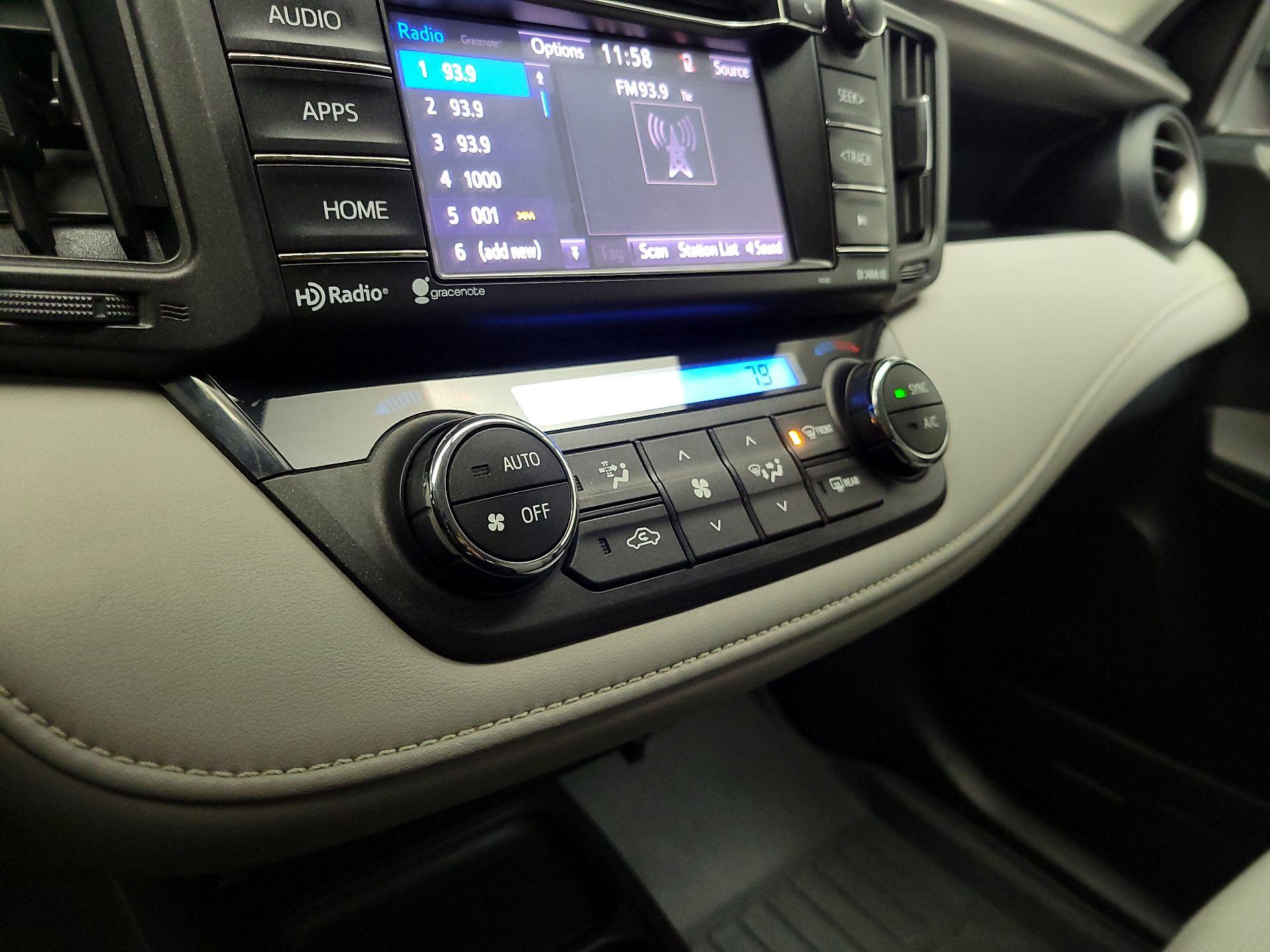 Thumbnail: 2016 Toyota RAV4 - 16