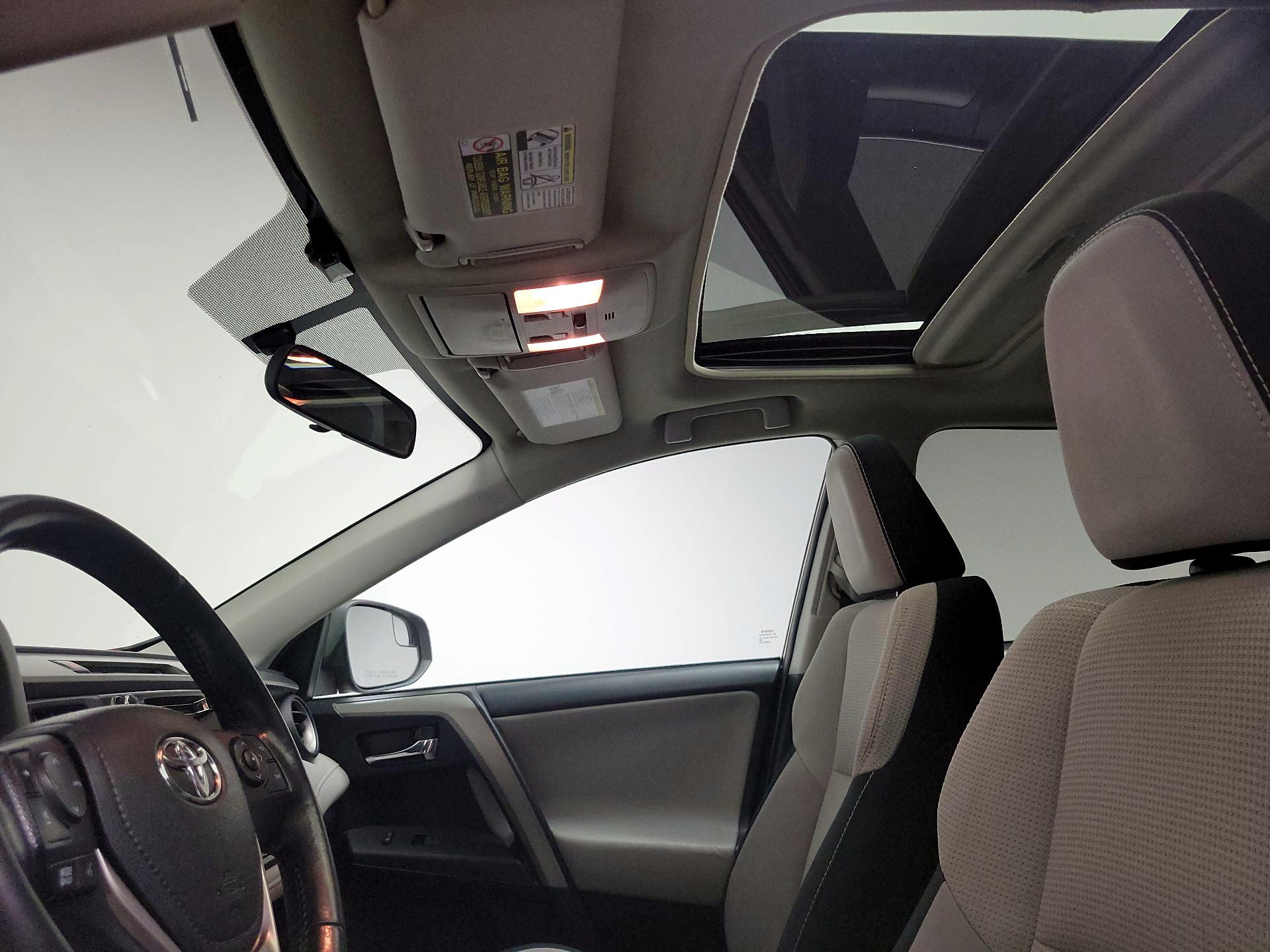 Thumbnail: 2016 Toyota RAV4 - 19