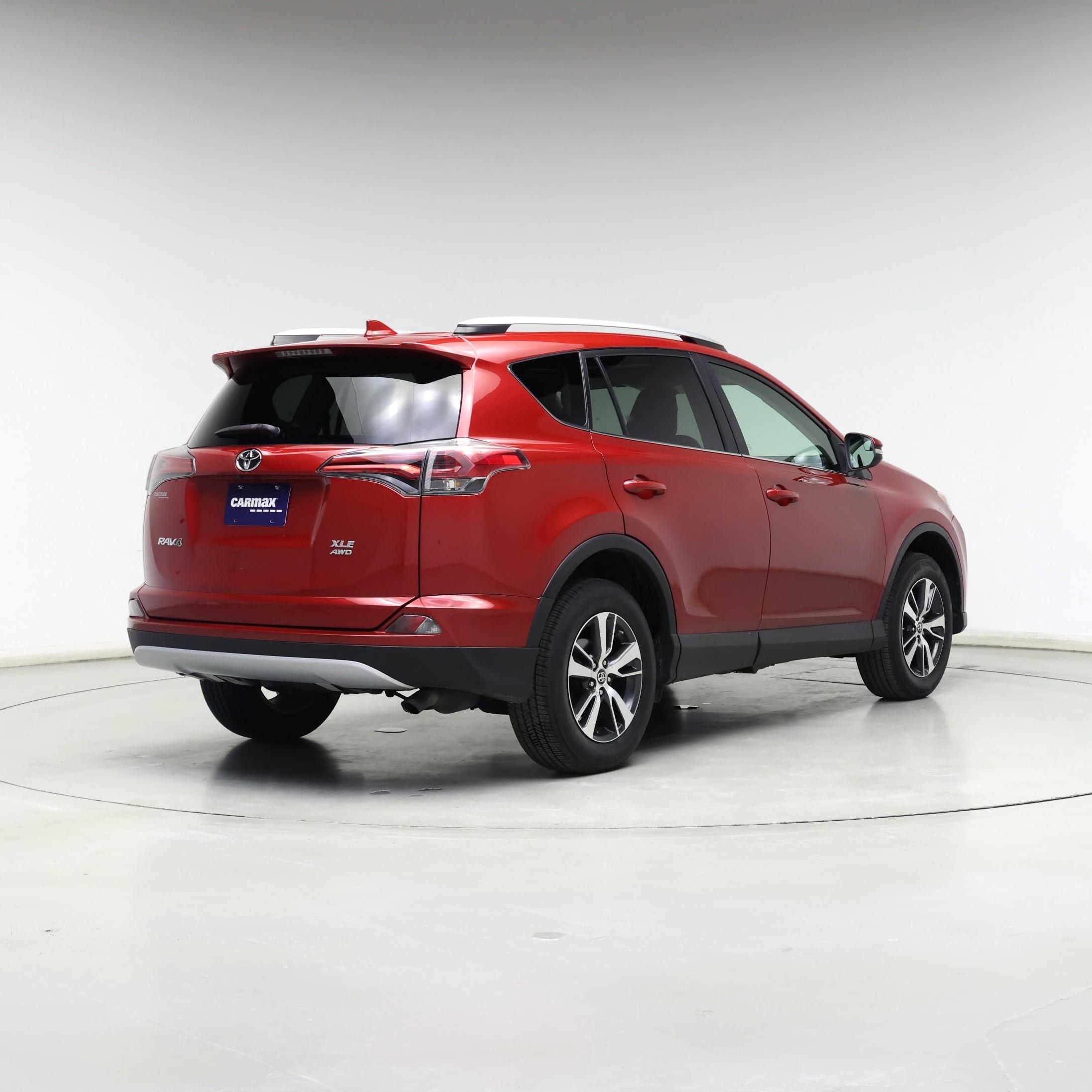 Thumbnail: 2016 Toyota RAV4 - 8