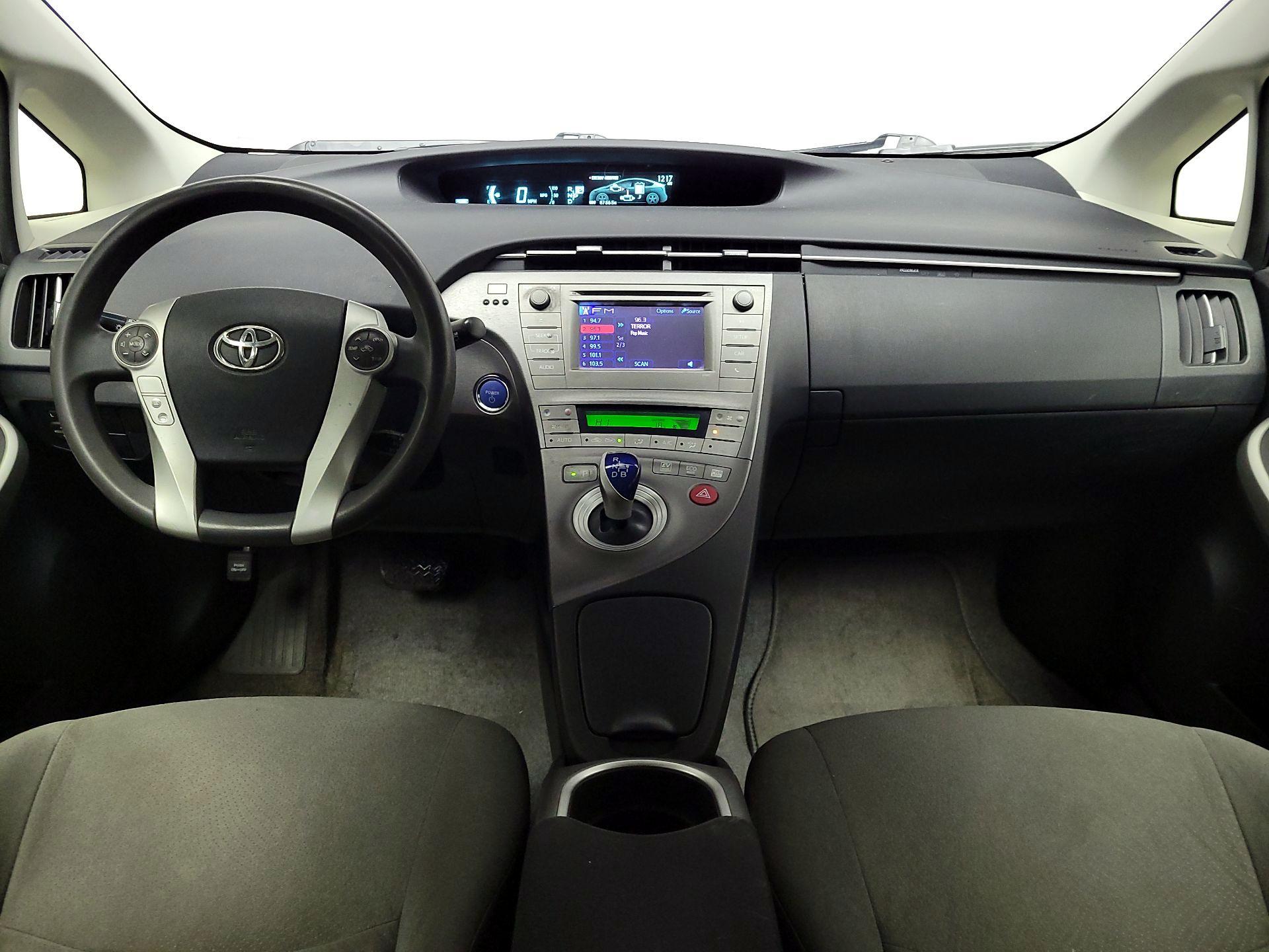 Thumbnail: 2014 Toyota Prius - 9