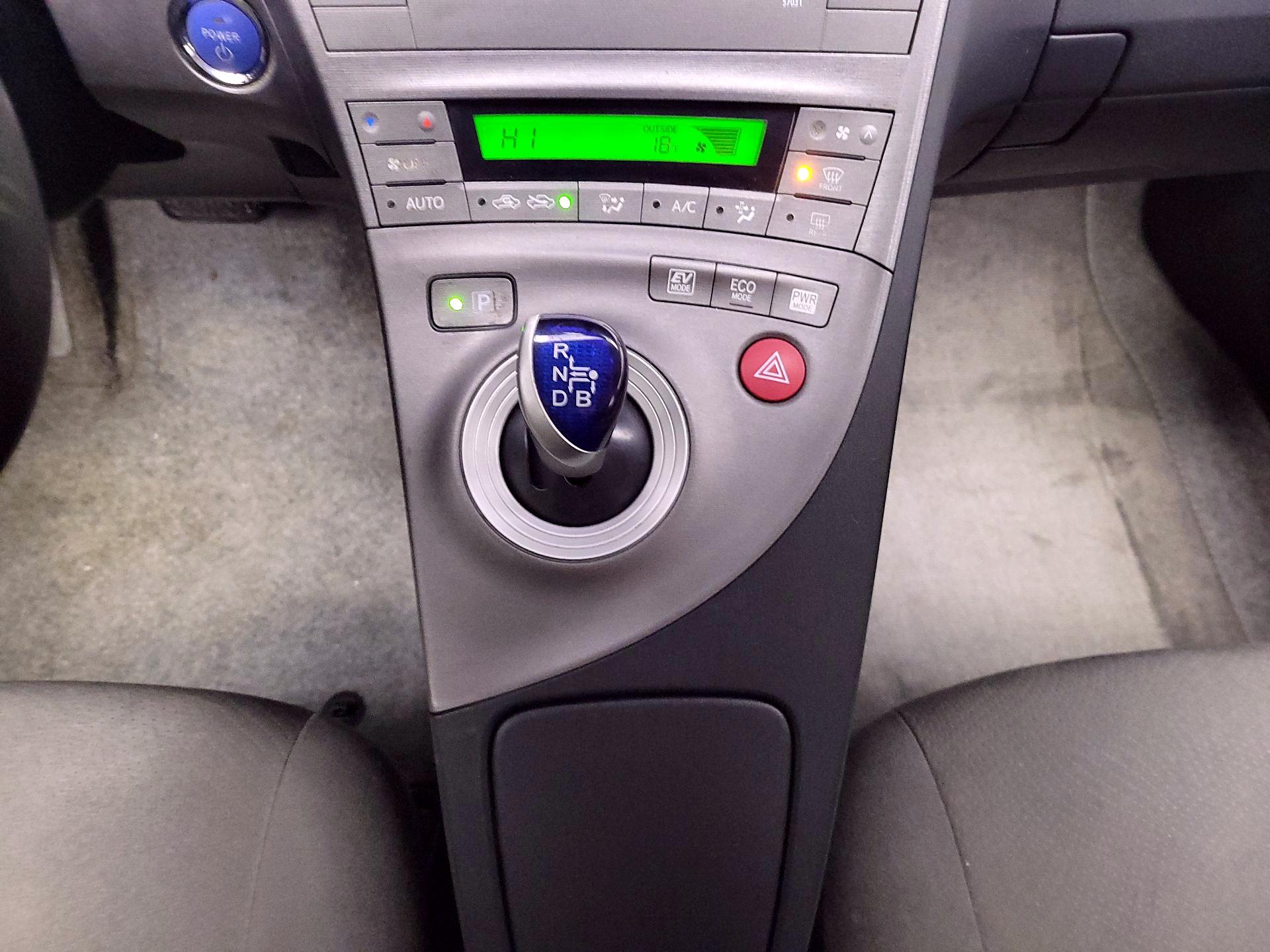 Thumbnail: 2014 Toyota Prius - 16