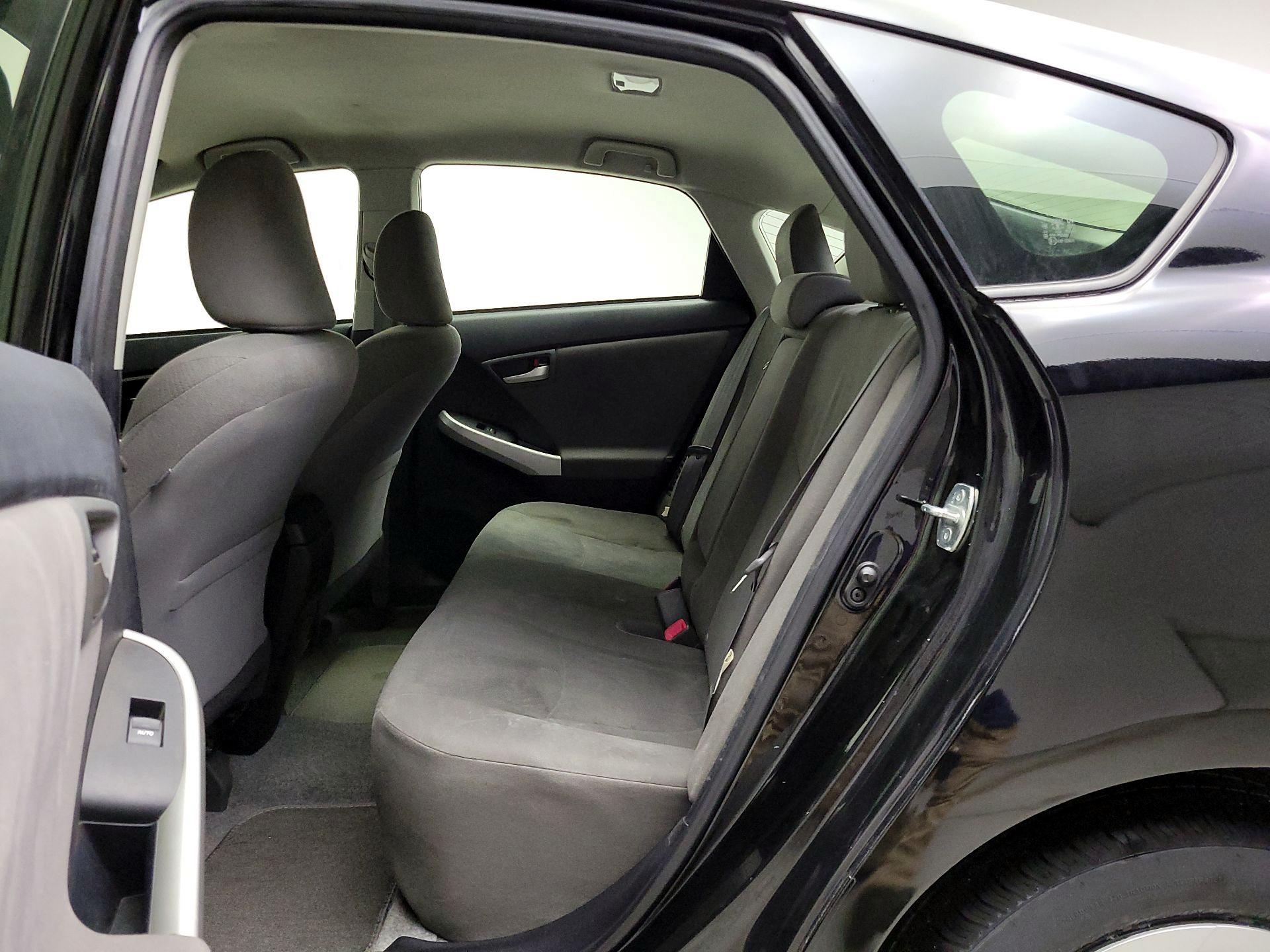 Thumbnail: 2014 Toyota Prius - 17