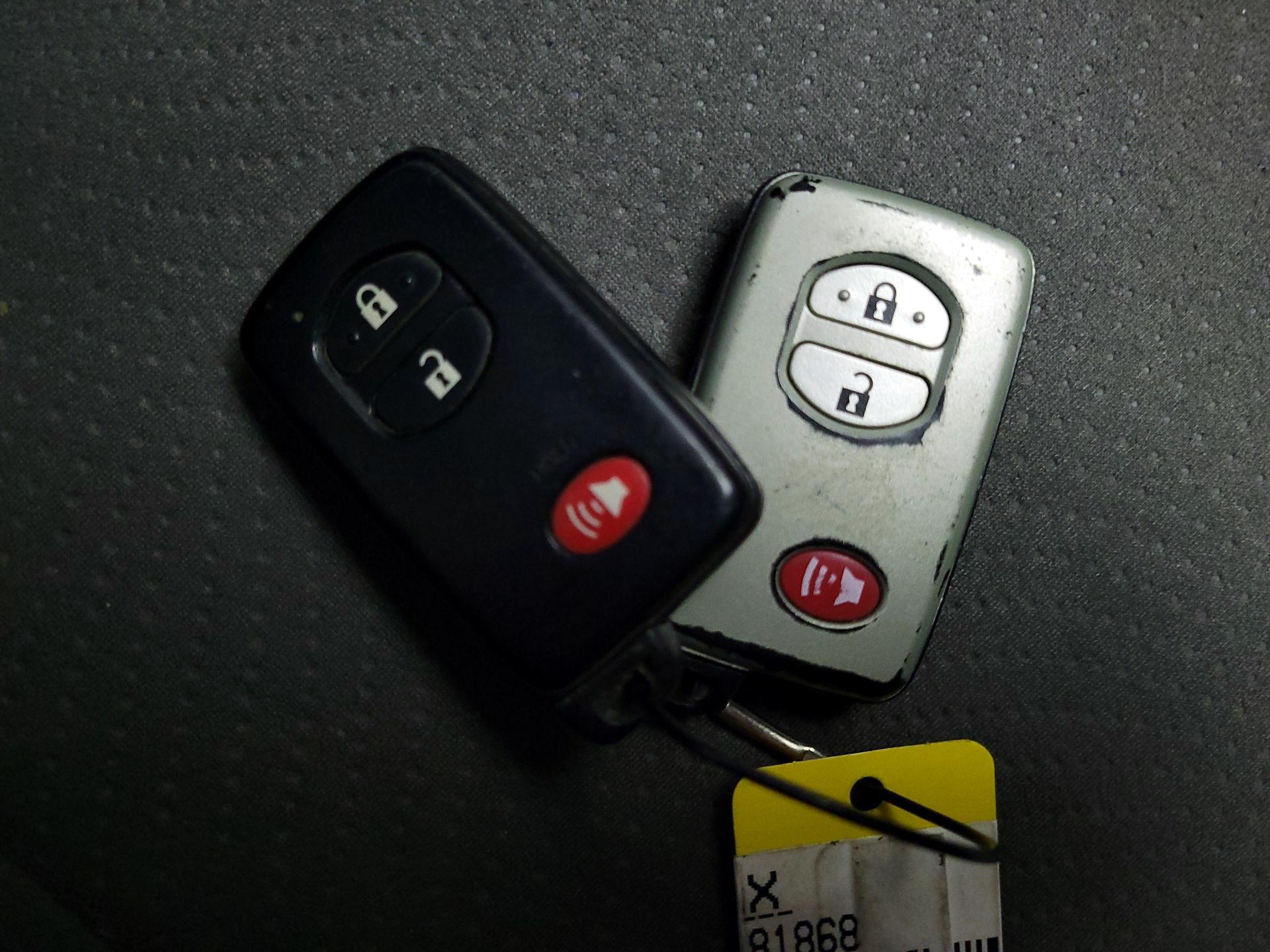 Thumbnail: 2014 Toyota Prius - 20