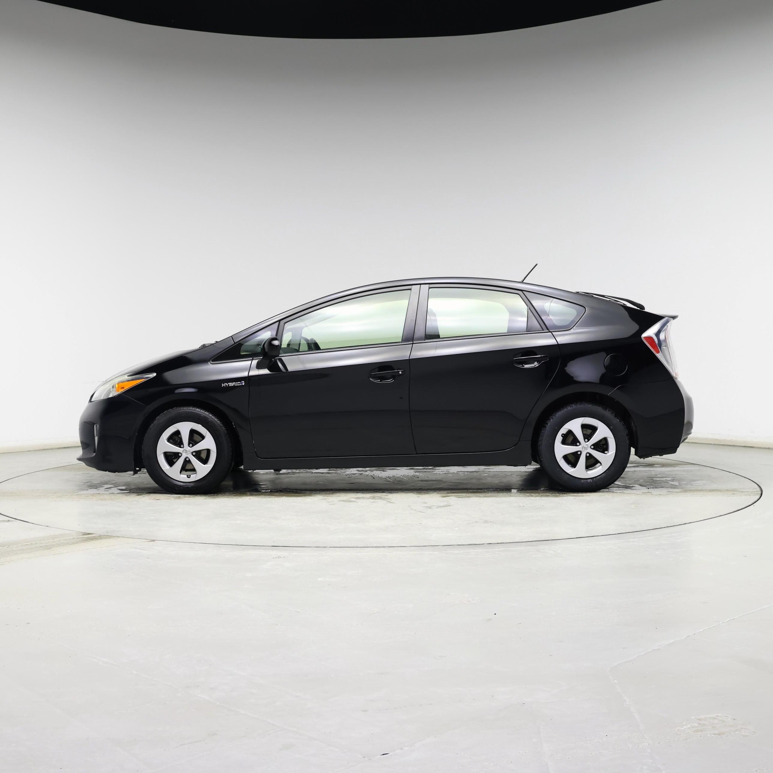 Thumbnail: 2014 Toyota Prius - 3