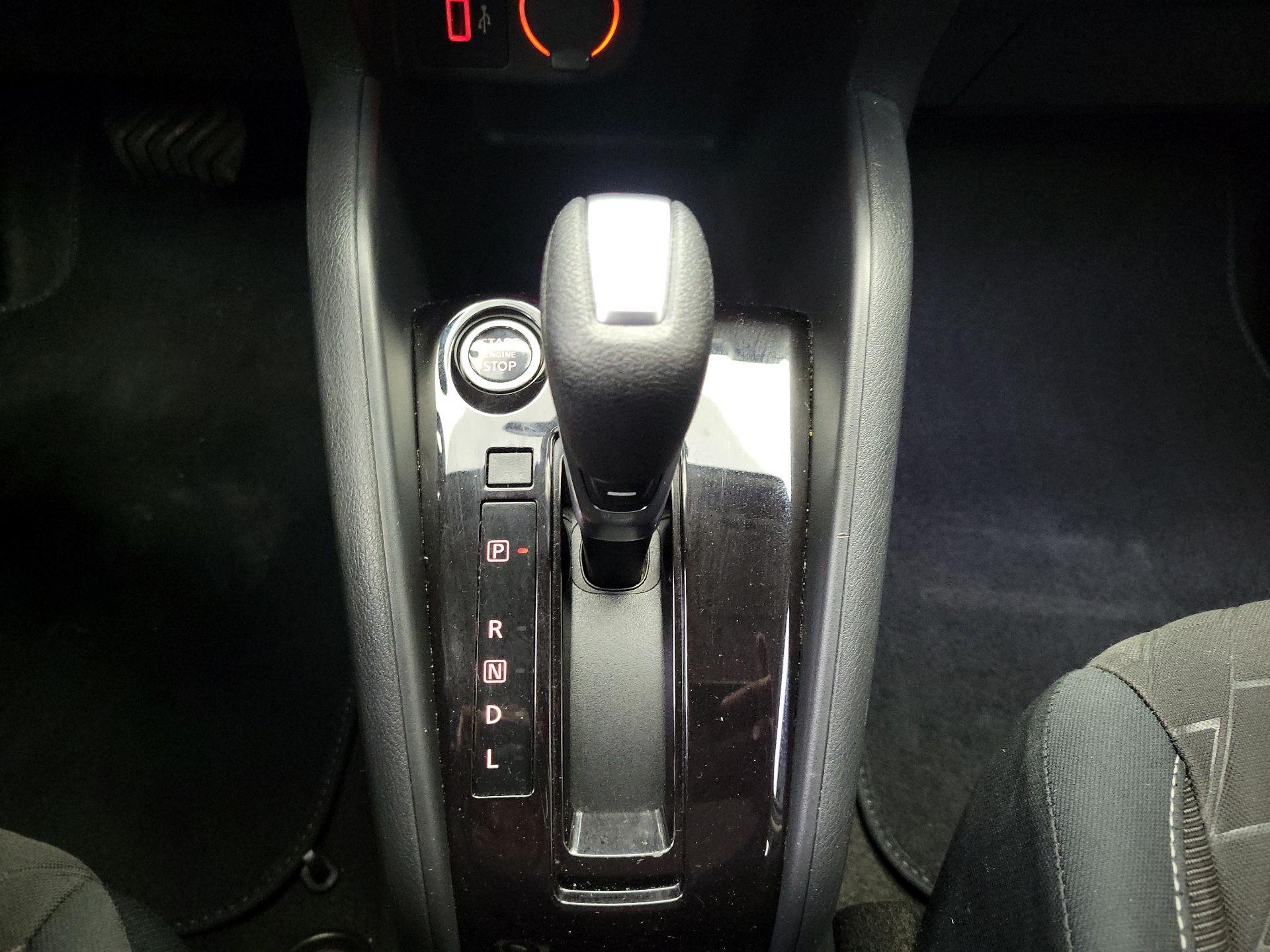 Thumbnail: 2022 Nissan Kicks - 17