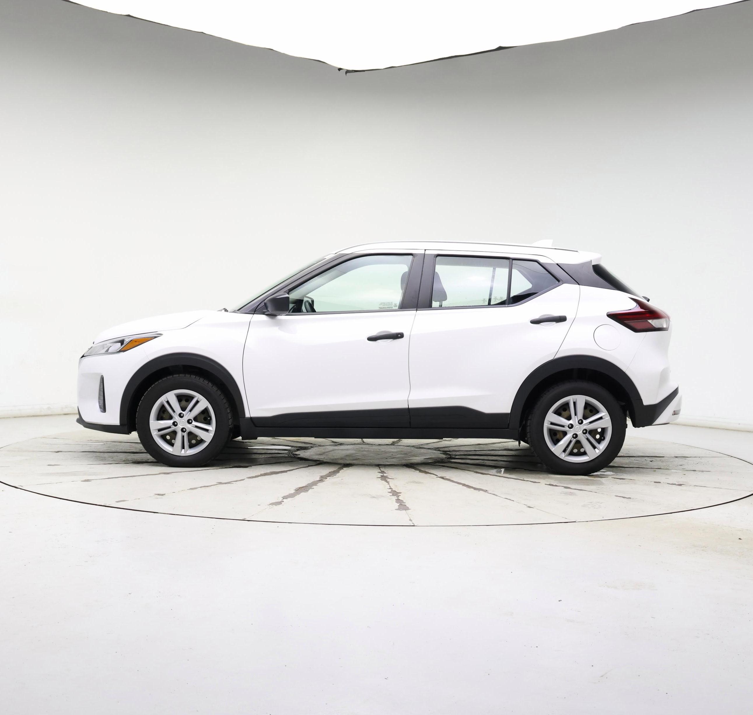 Thumbnail: 2022 Nissan Kicks - 3