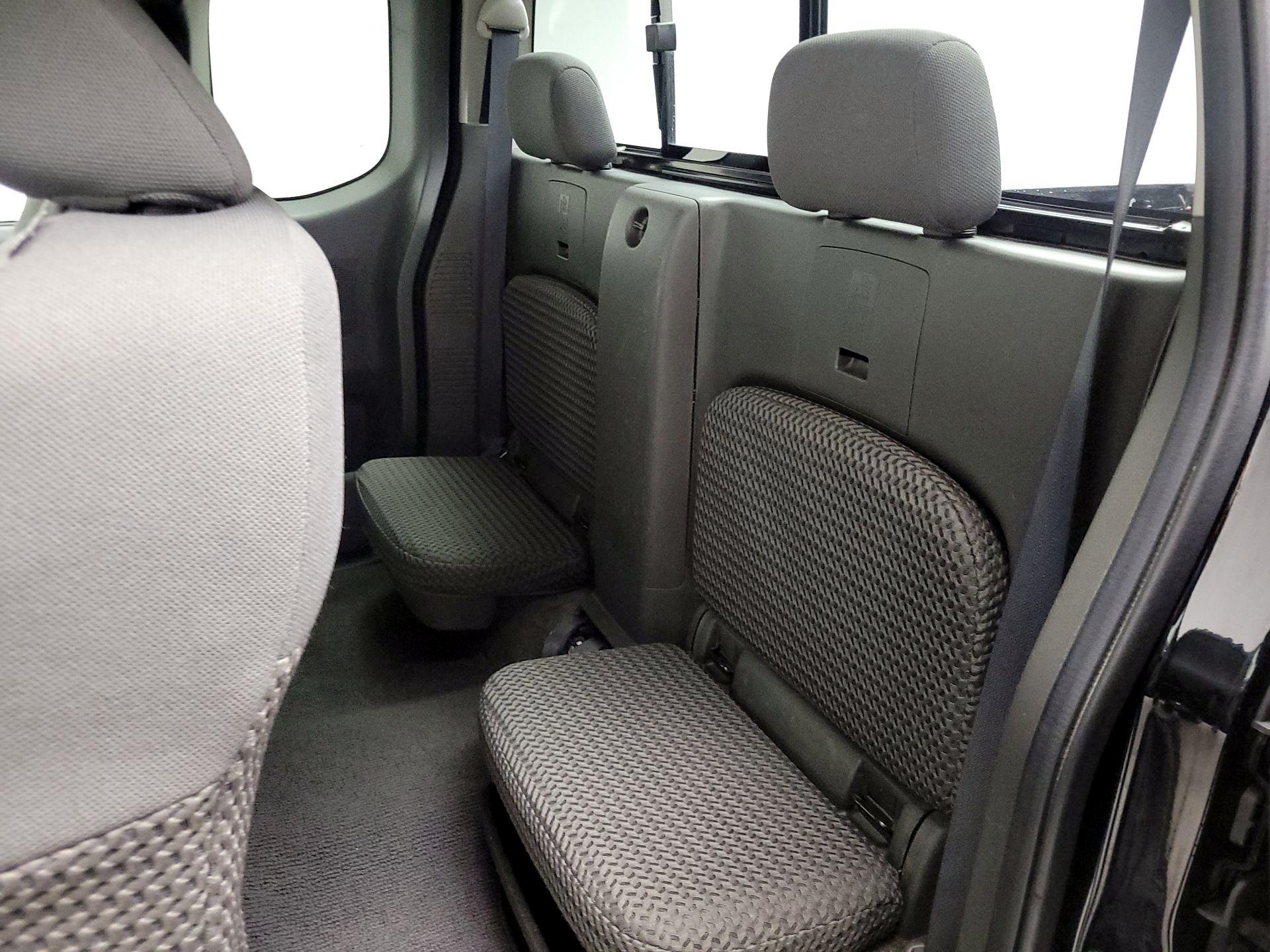 Thumbnail: 2016 Nissan Frontier - 17