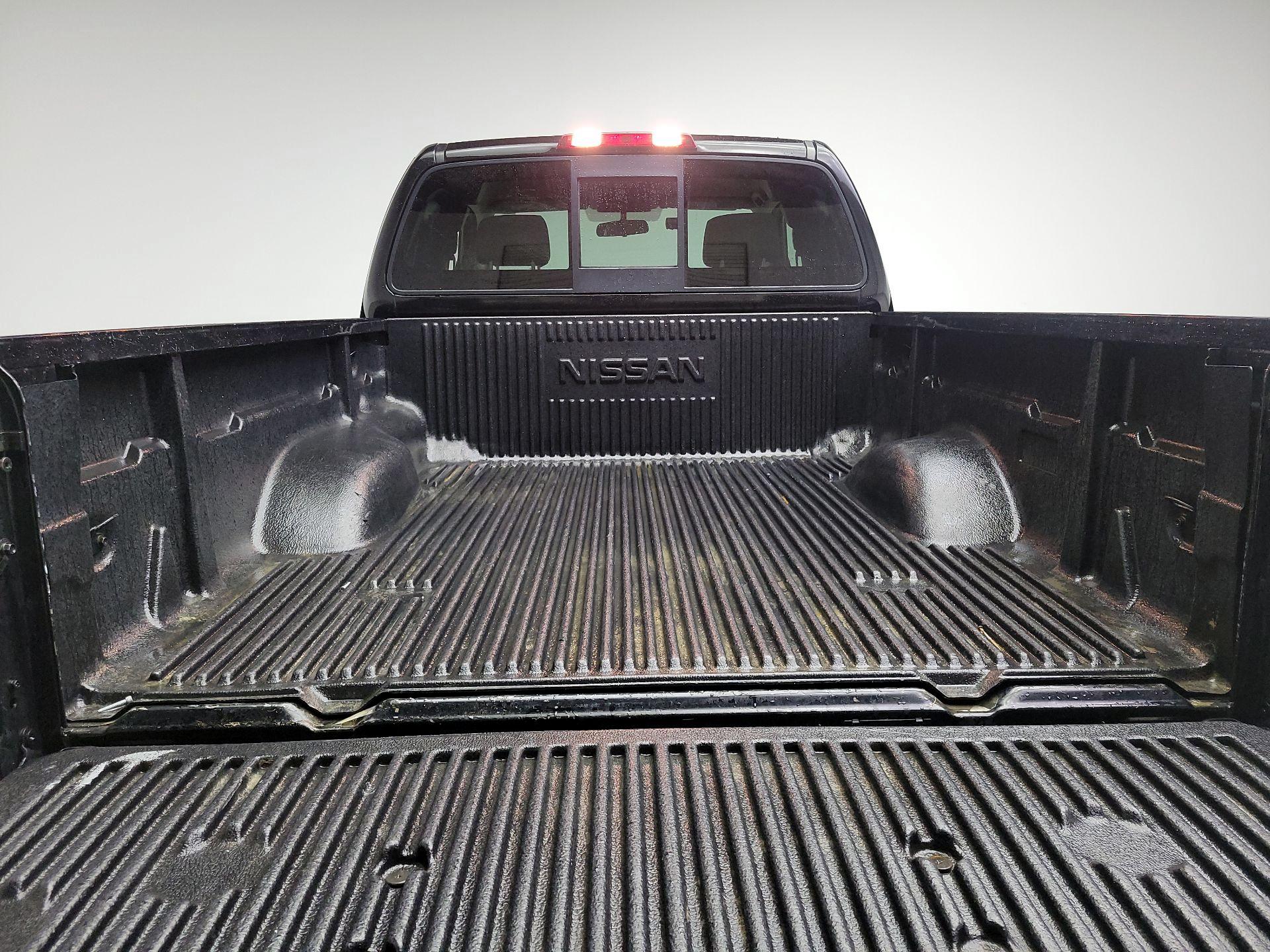 Thumbnail: 2016 Nissan Frontier - 18