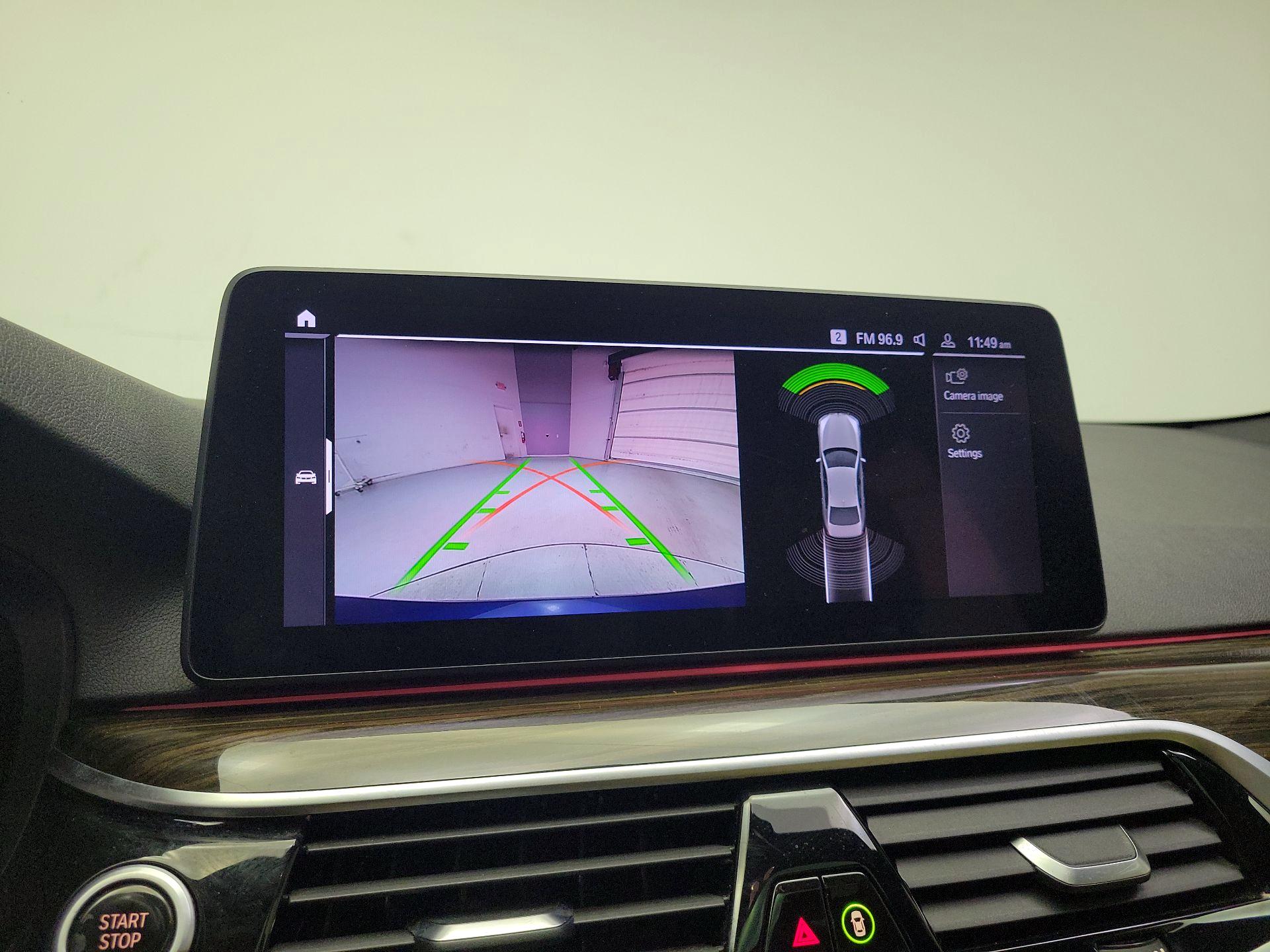 Thumbnail: 2022 BMW 5 Series - 15